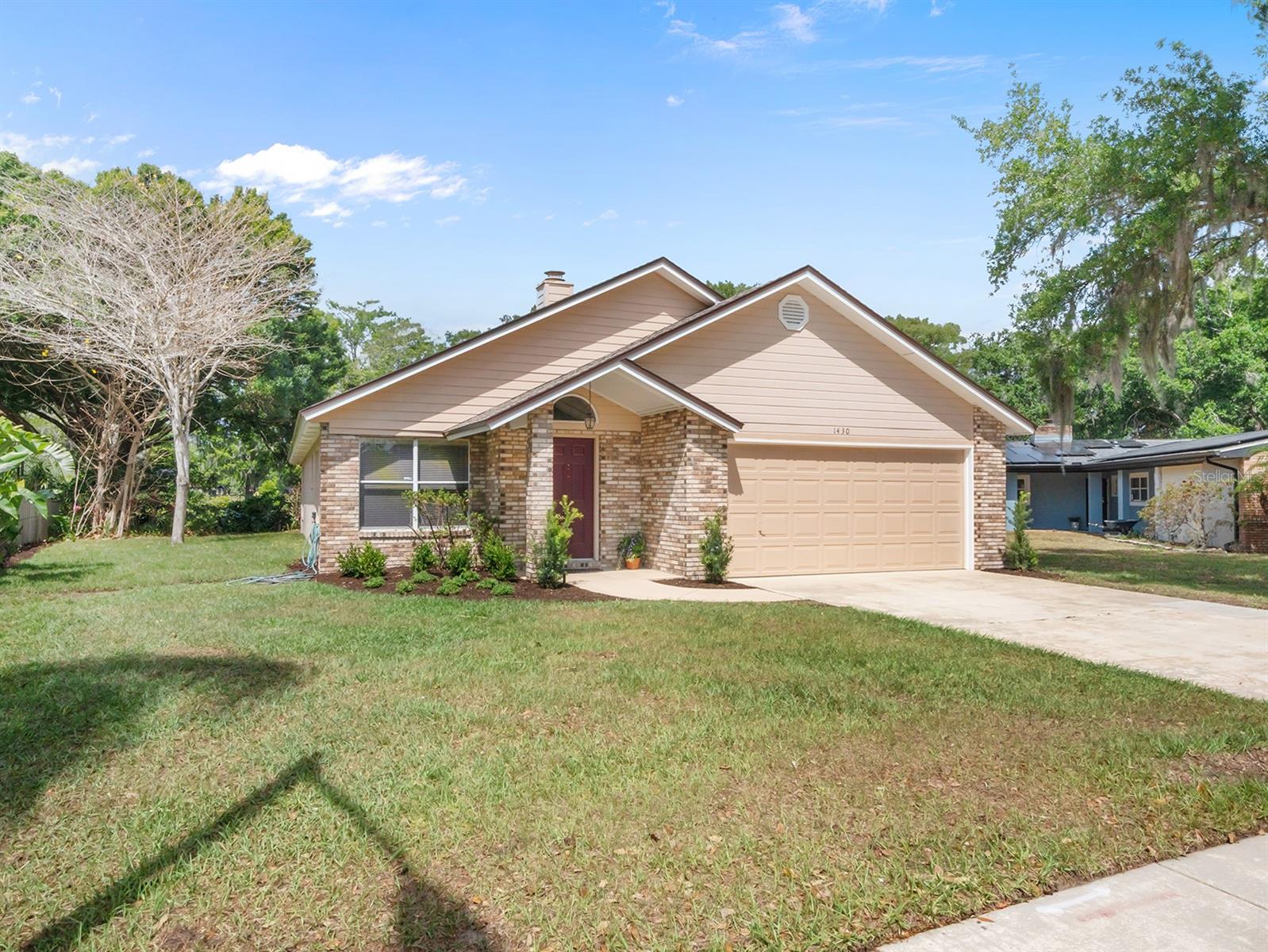 Image 4 of 35 For 1430 Hyde Park Drive