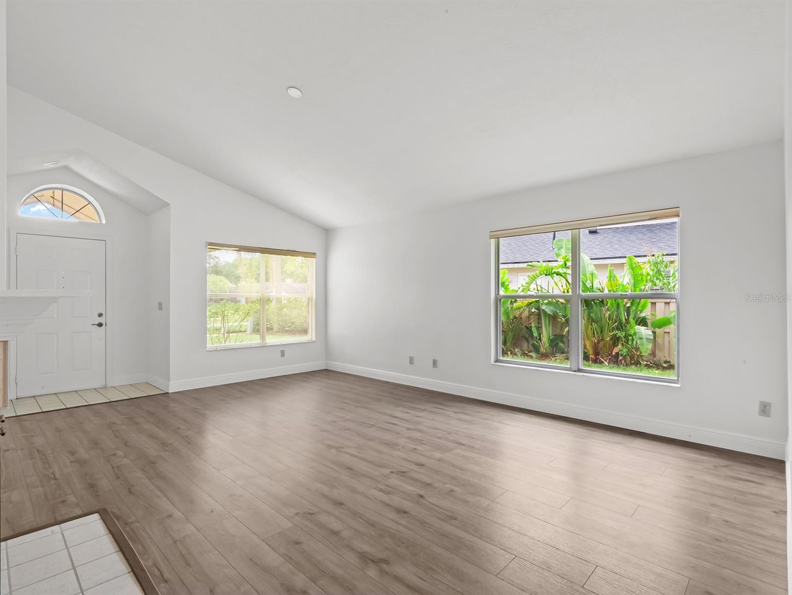 Image 5 of 35 For 1430 Hyde Park Drive