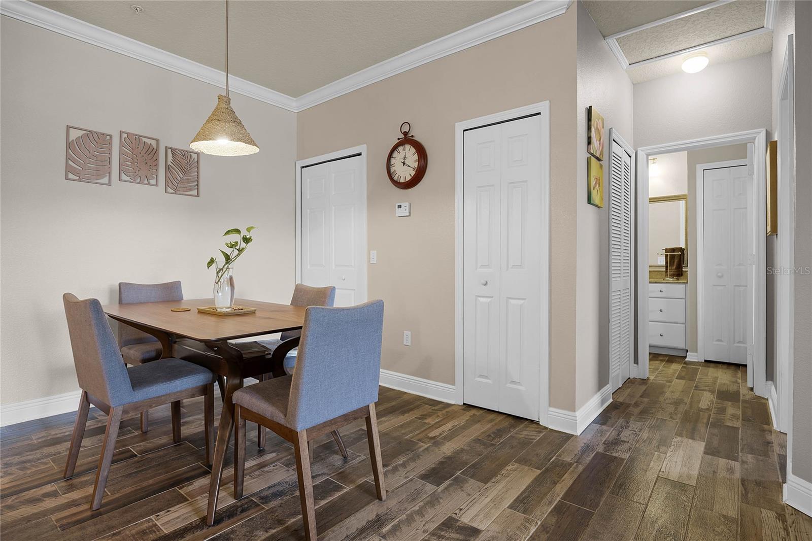 Image 4 of 41 For 430 Southern Pecan Circle 207