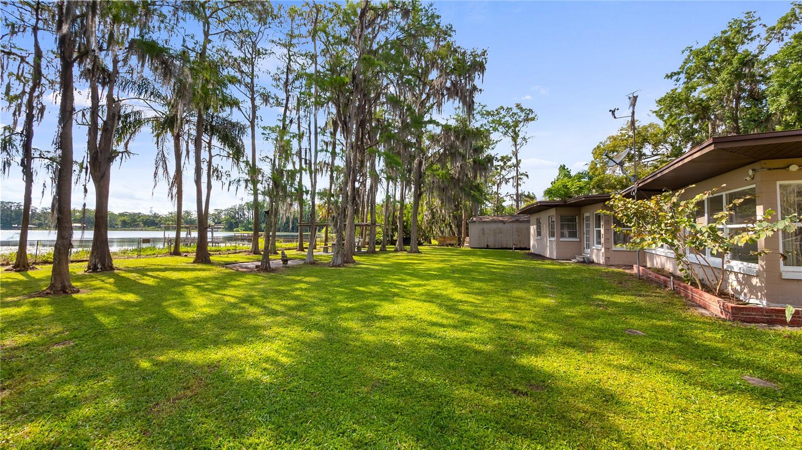 Image 4 of 30 For 5741 Rockwood Avenue