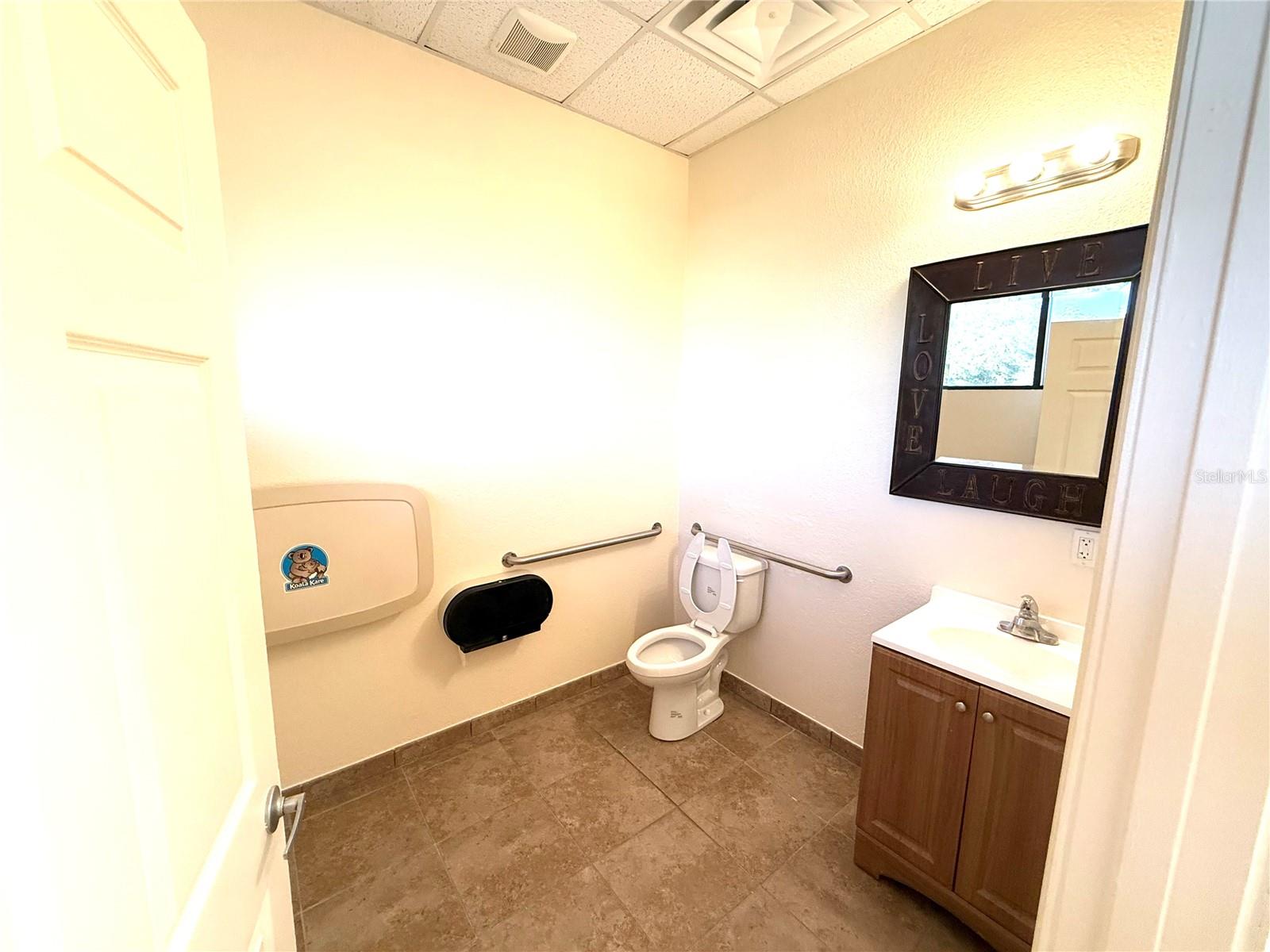 Image 11 of 13 For 220 Alafaya Woods Boulevard 1004