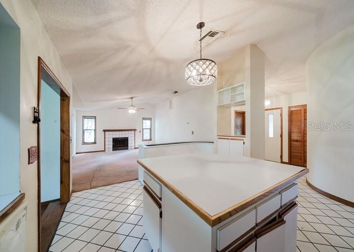 Image 11 of 20 For 271 Naylor Street Ne