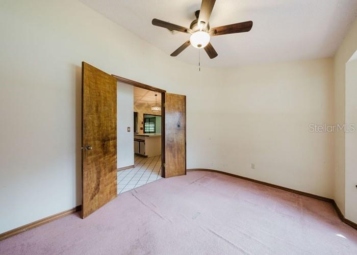 Image 13 of 20 For 271 Naylor Street Ne