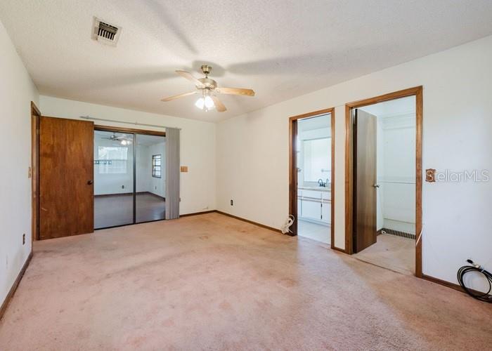 Image 14 of 20 For 271 Naylor Street Ne