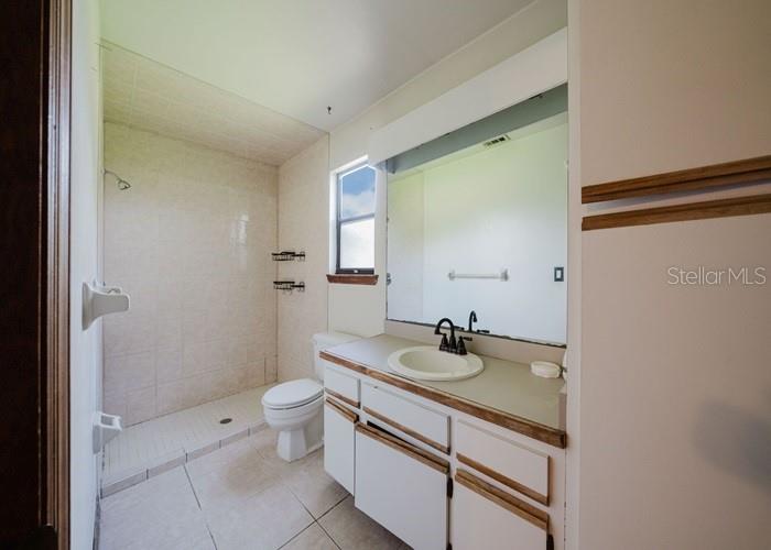 Image 20 of 20 For 271 Naylor Street Ne