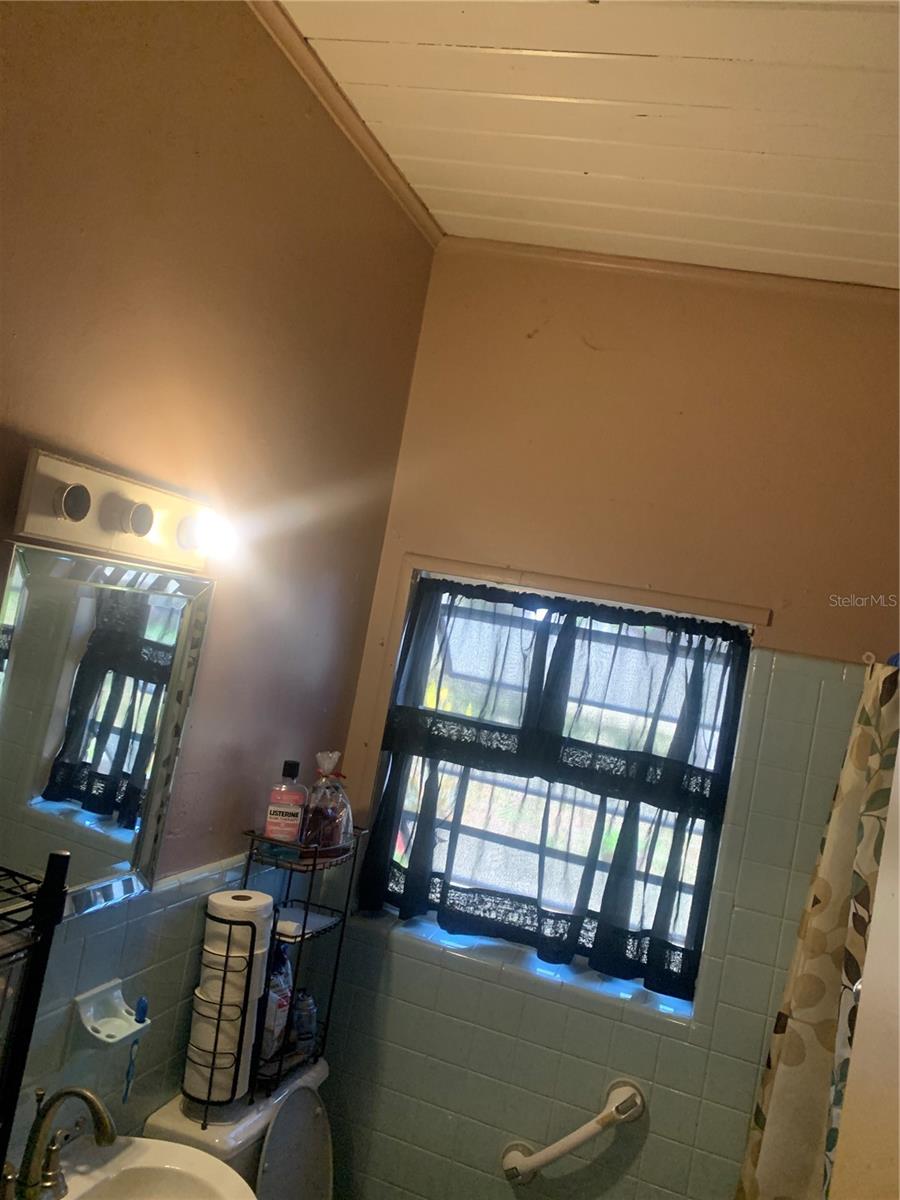 Image 3 of 13 For 1437 Hitakee Avenue