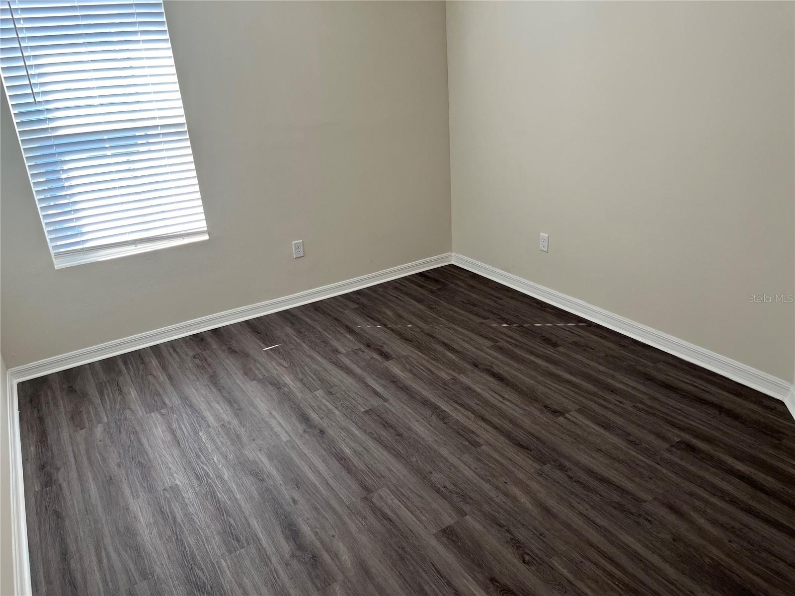 Image 13 of 18 For 4577 Sparkling Shell Avenue