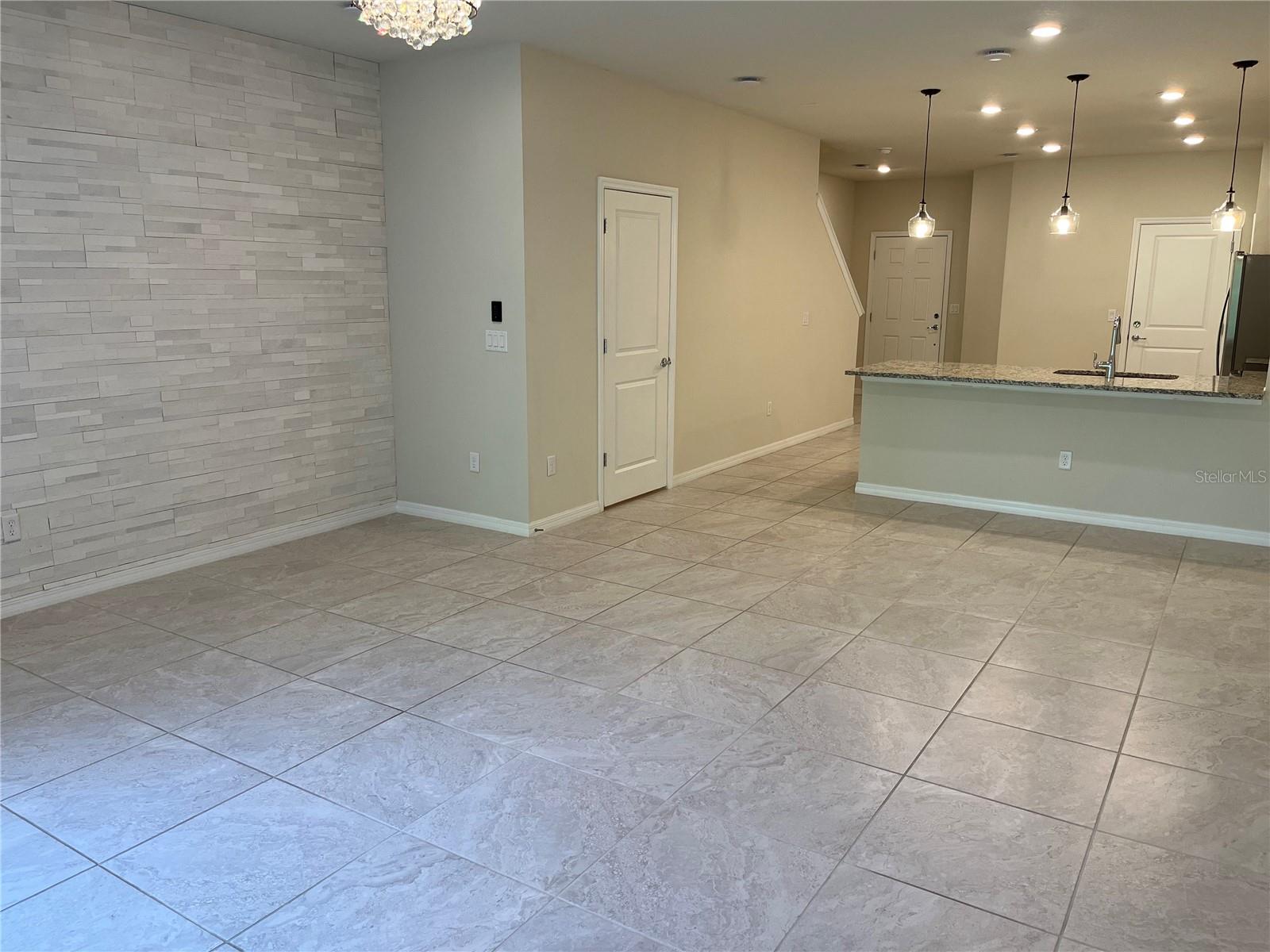 Image 5 of 18 For 4577 Sparkling Shell Avenue