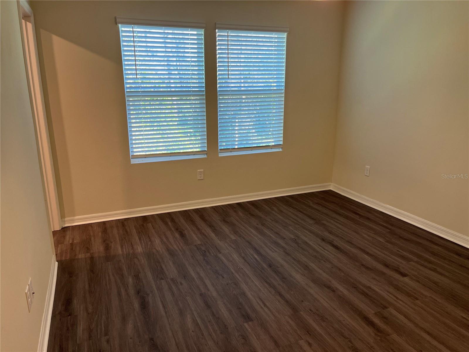 Image 8 of 18 For 4577 Sparkling Shell Avenue