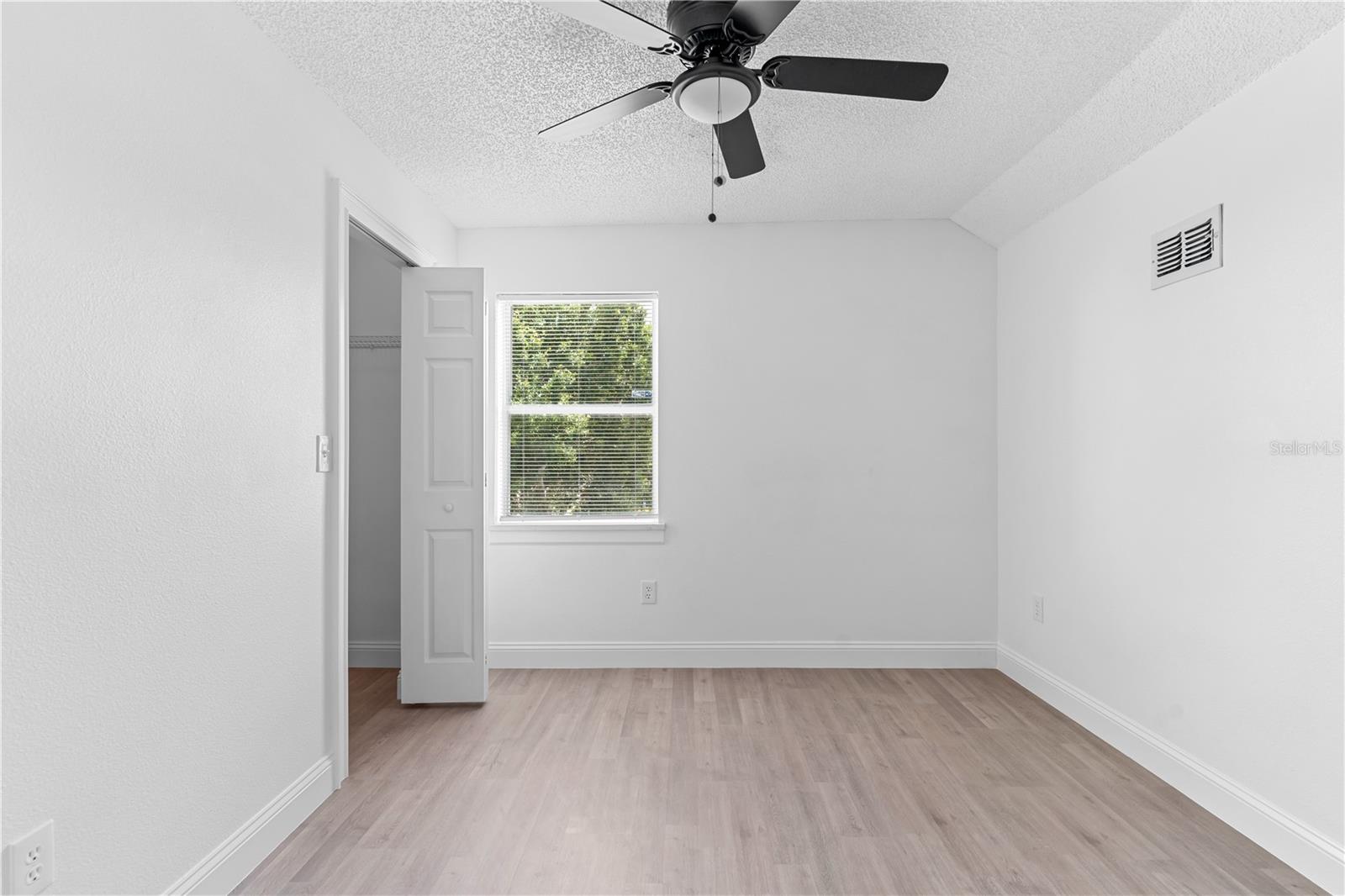 Image 24 of 38 For 421 Rollins Drive