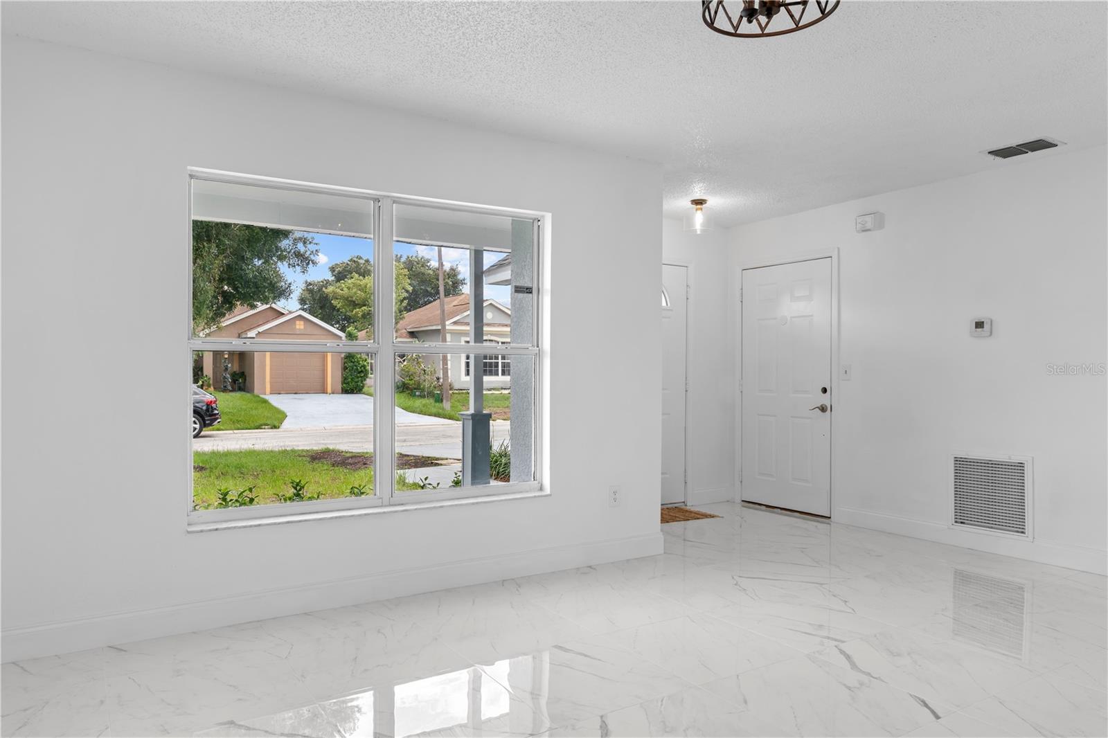 Image 9 of 38 For 421 Rollins Drive
