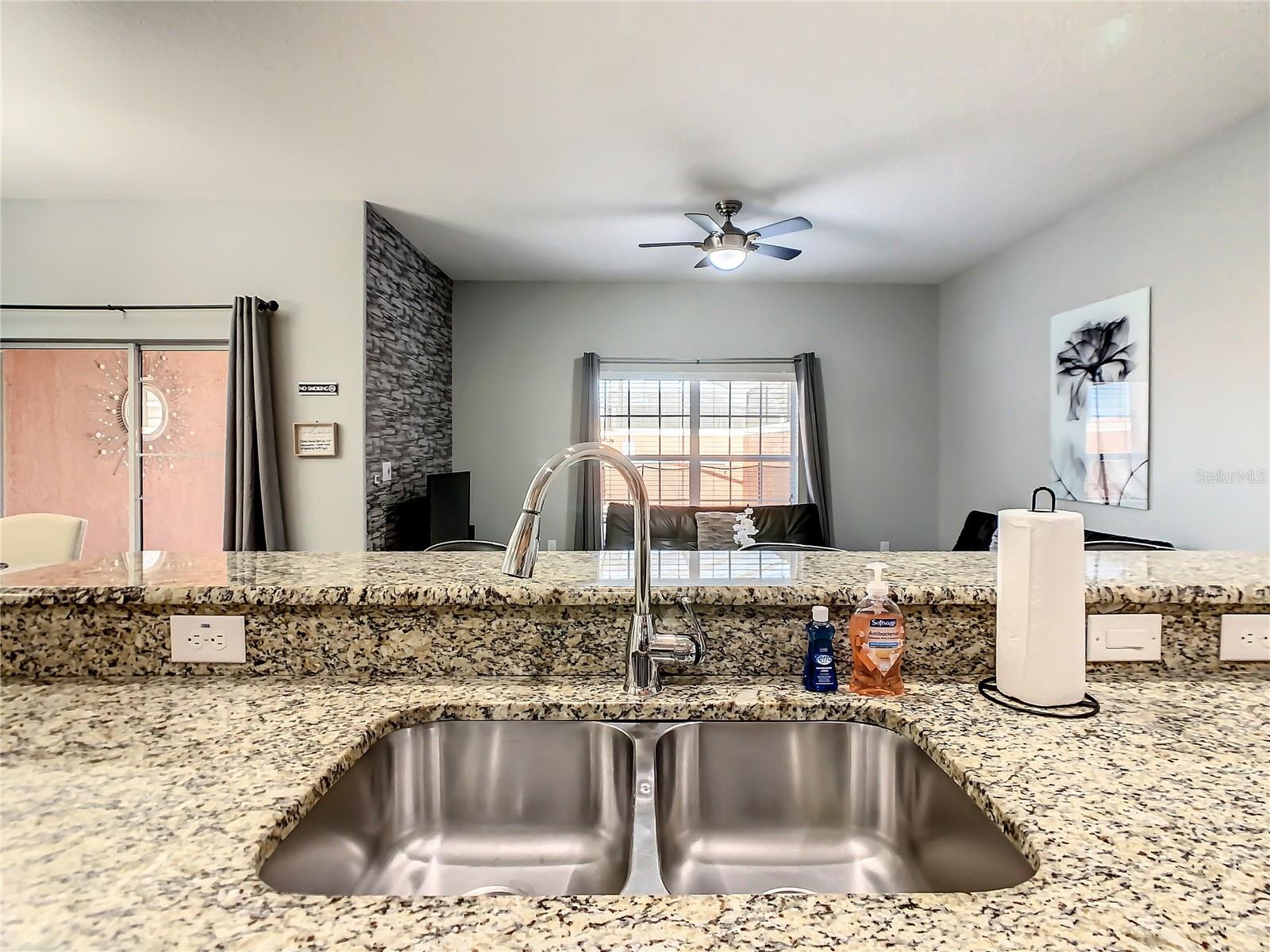 Image 9 of 58 For 8845 Candy Palm Road