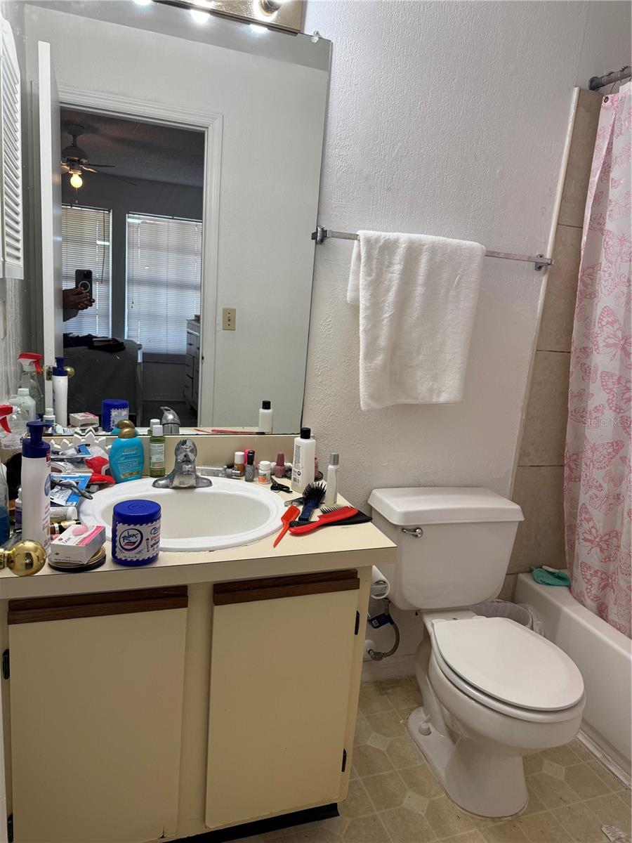 Image 14 of 27 For 6142 Westgate Drive 304