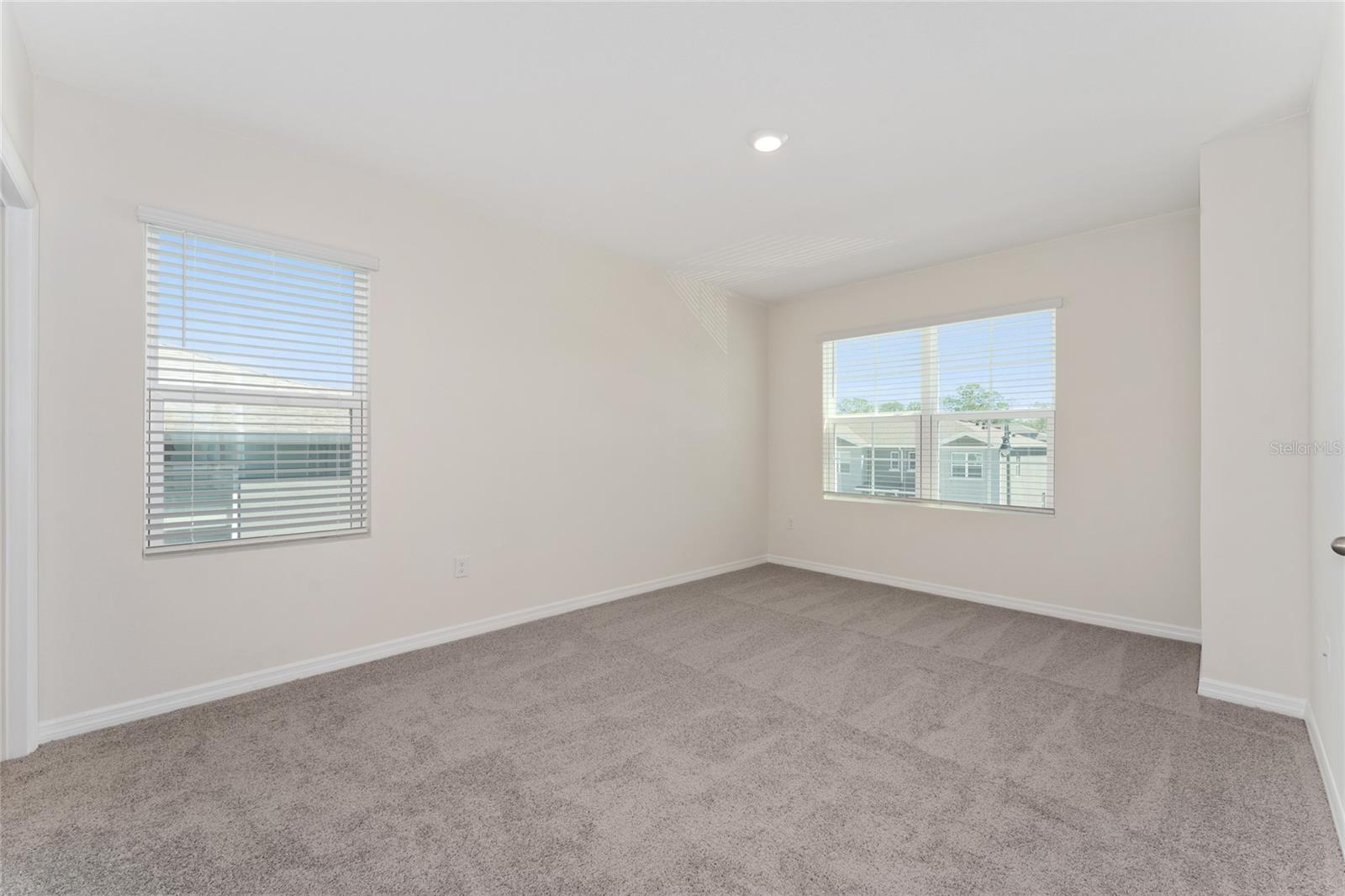 Image 11 of 24 For 2396 Penguin Boulevard