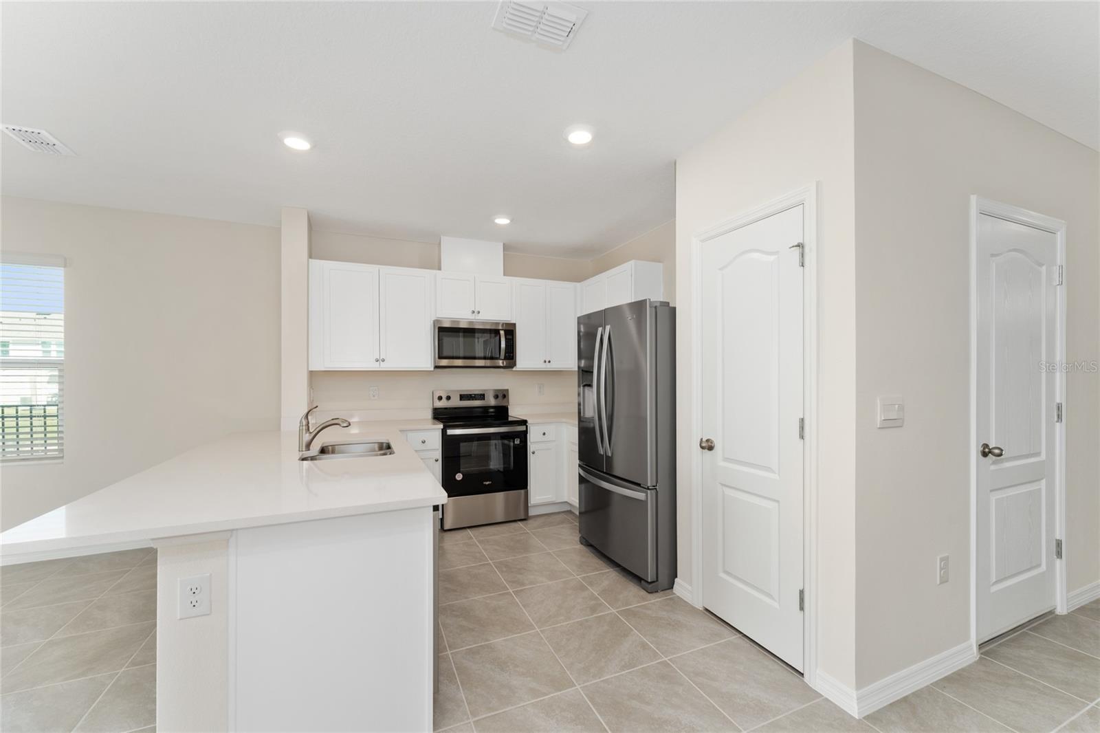 Image 4 of 24 For 2396 Penguin Boulevard