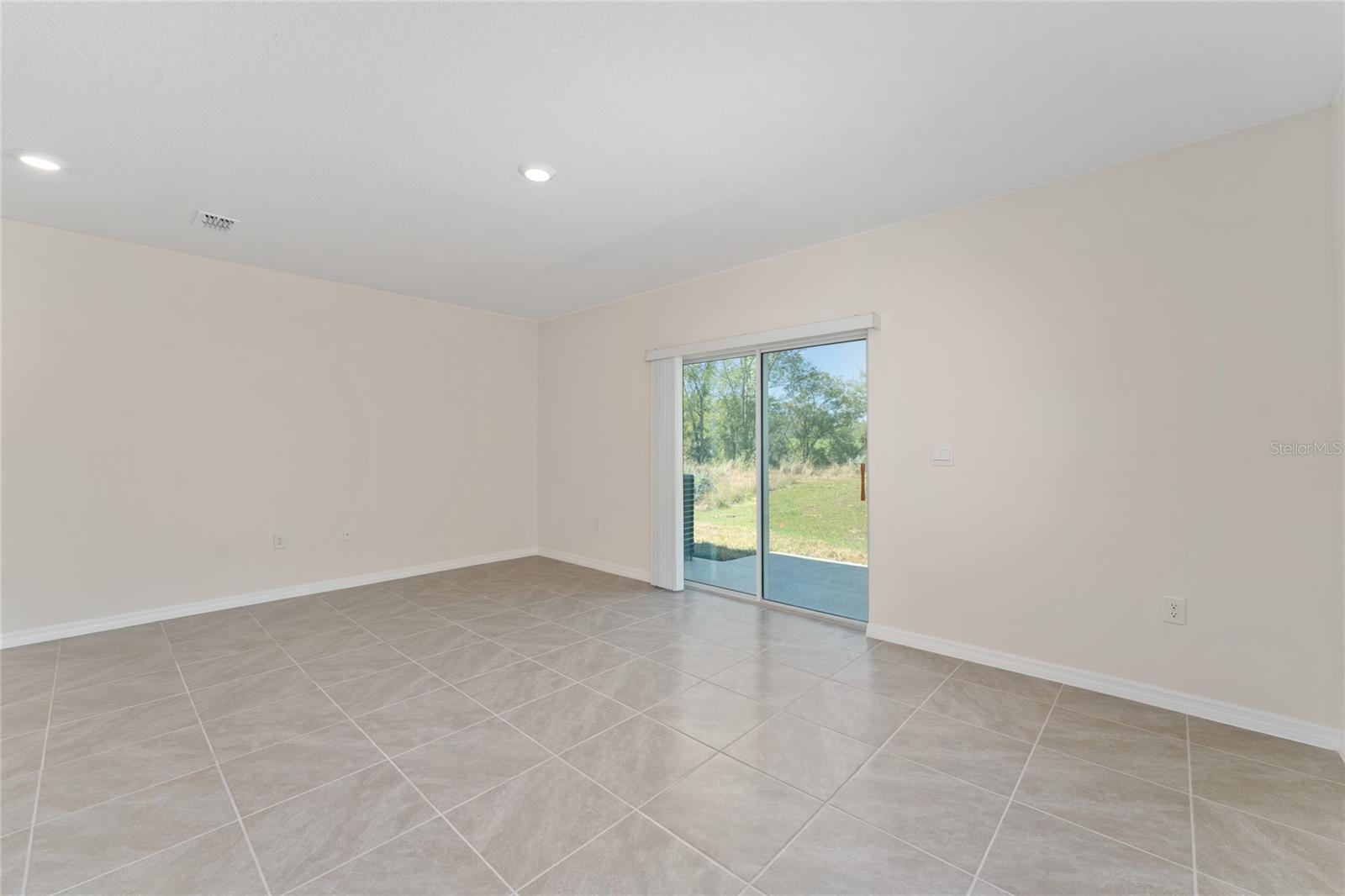Image 8 of 24 For 2396 Penguin Boulevard