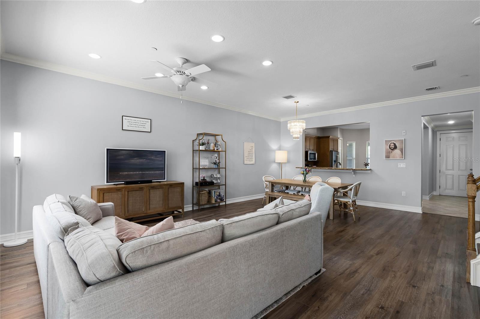 Image 17 of 61 For 604 Mulberry Avenue 1201