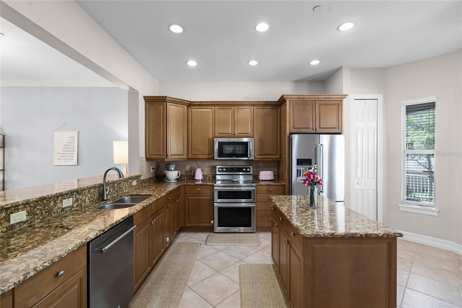 Image 19 of 61 For 604 Mulberry Avenue 1201