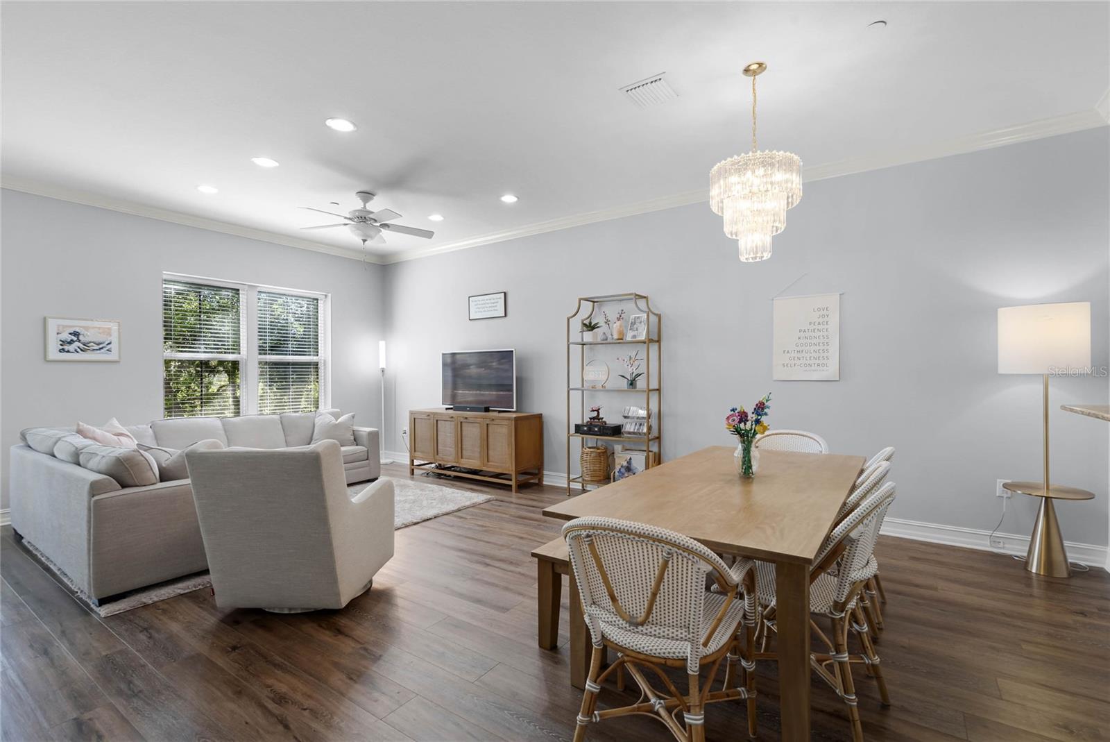 Image 7 of 61 For 604 Mulberry Avenue 1201