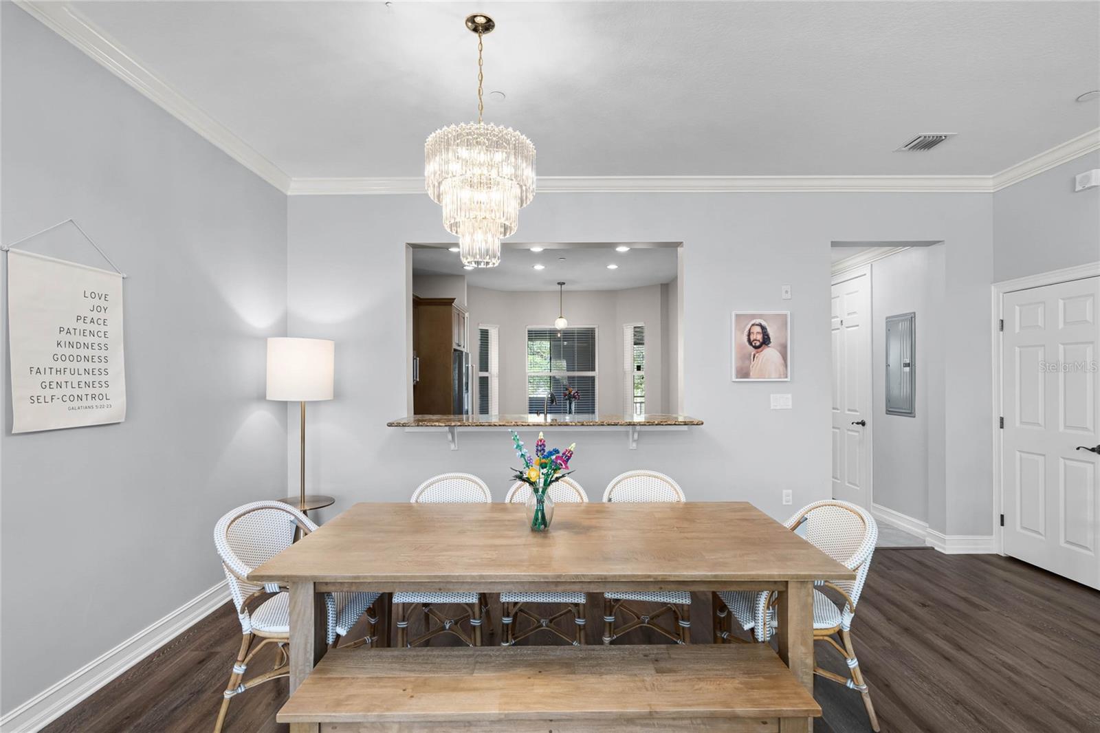 Image 9 of 61 For 604 Mulberry Avenue 1201