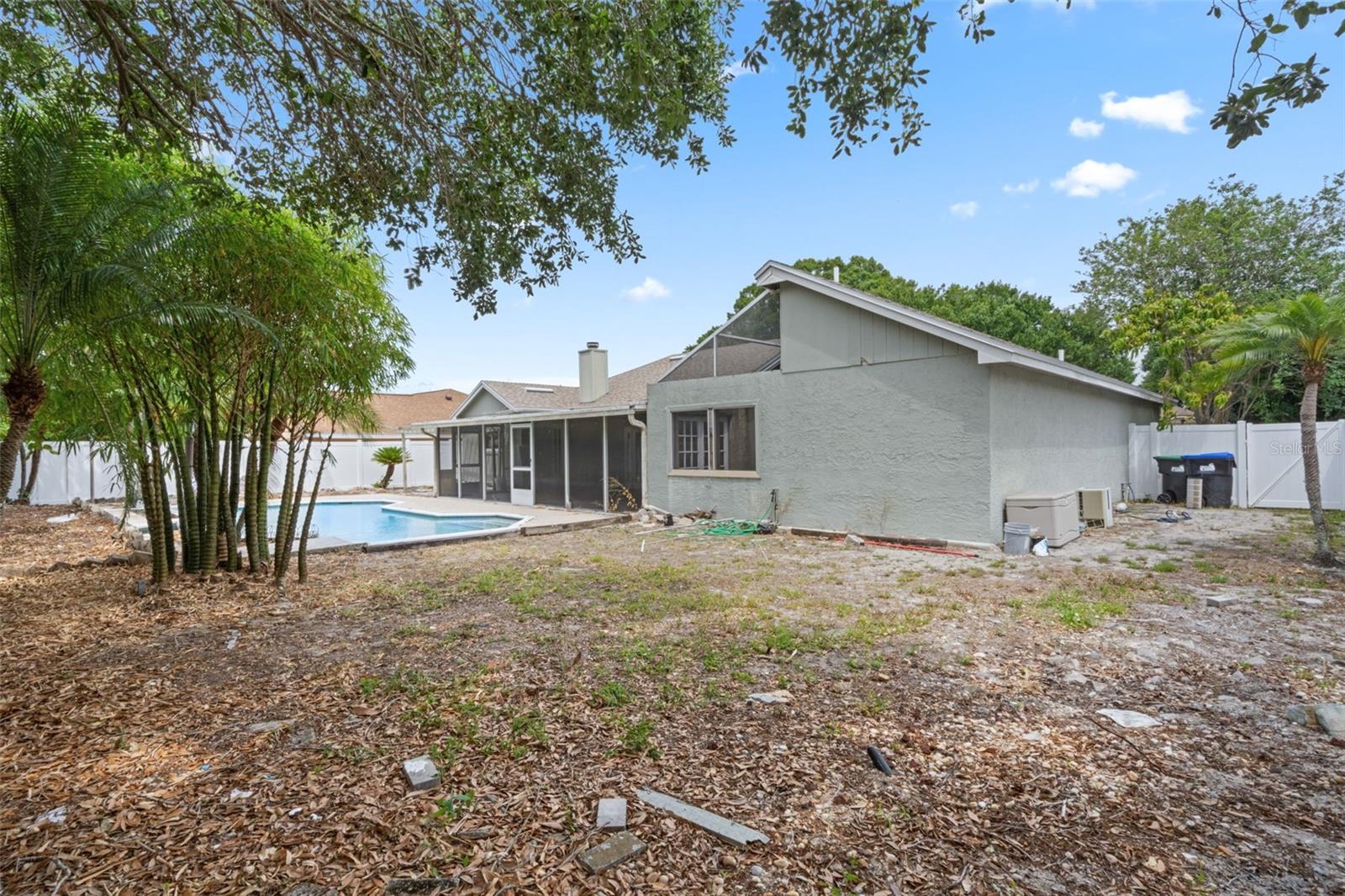 Image 28 of 36 For 8520 Rose Groves Road