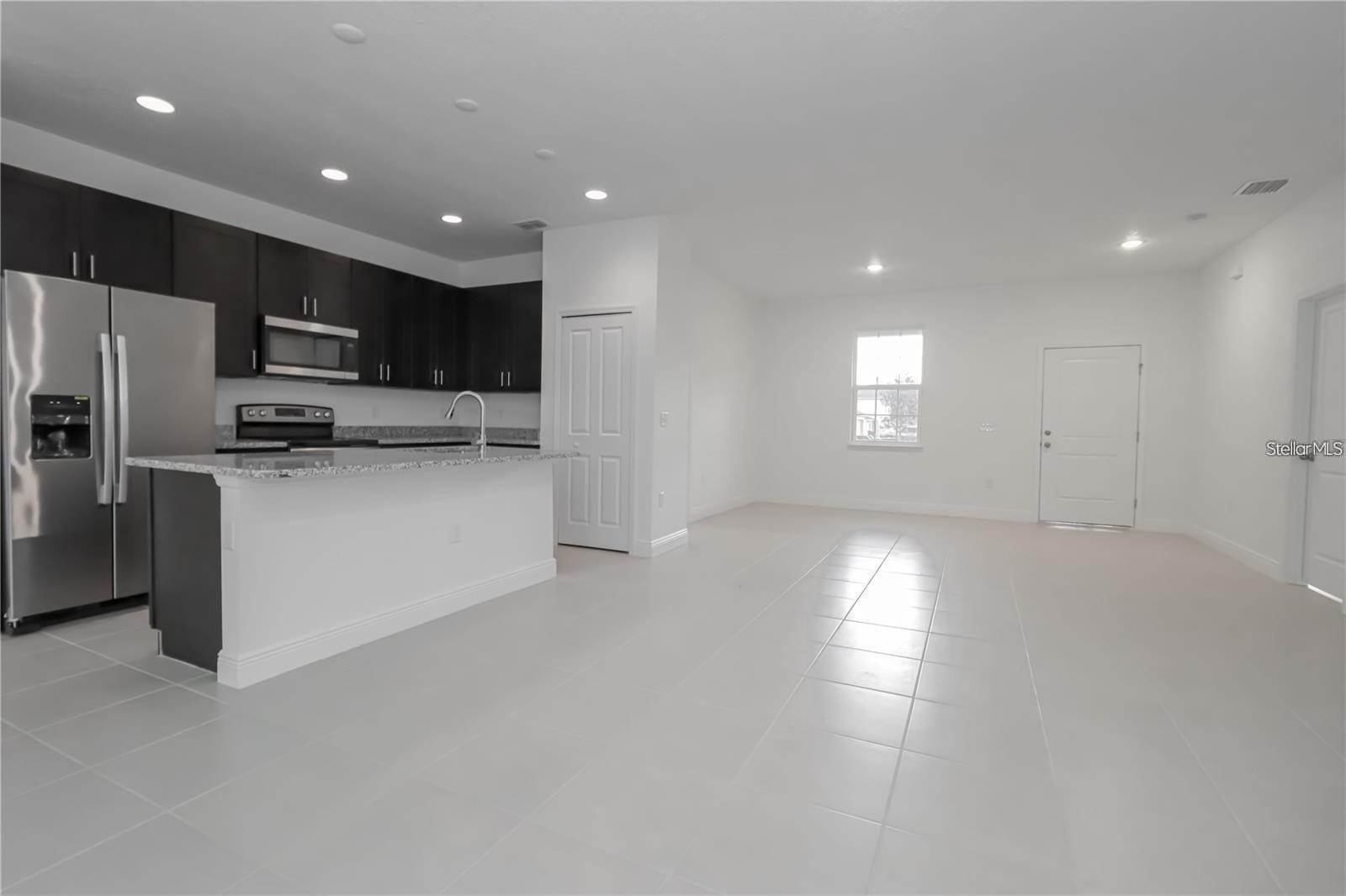 Image 11 of 40 For 5027 165th Street Road