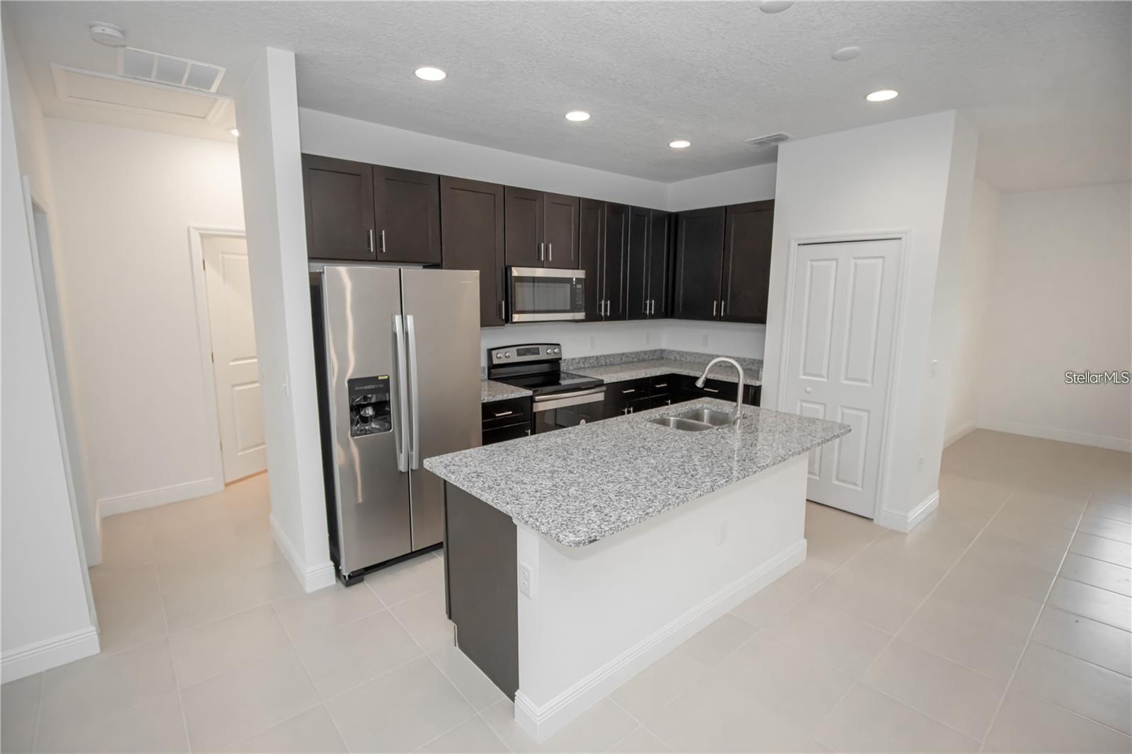 Image 13 of 40 For 5027 165th Street Road