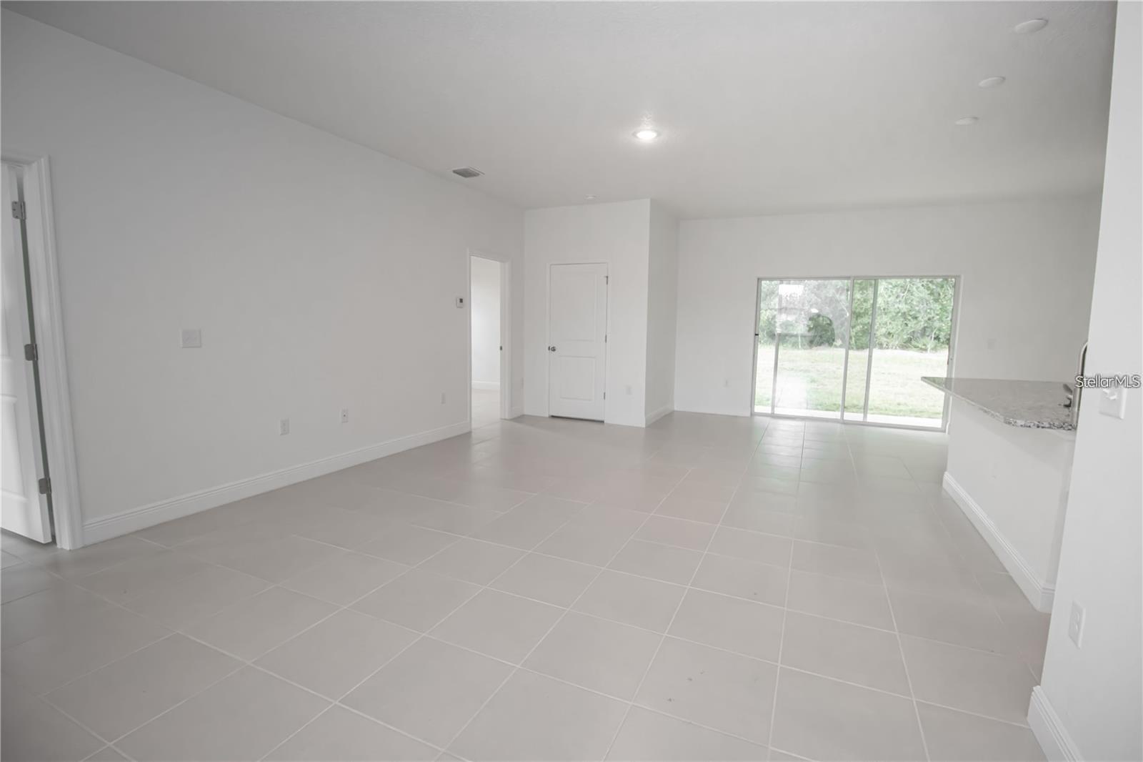 Image 18 of 40 For 5027 165th Street Road