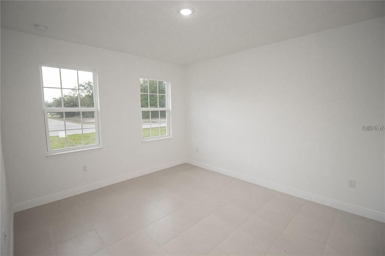 Image 31 of 40 For 5027 165th Street Road