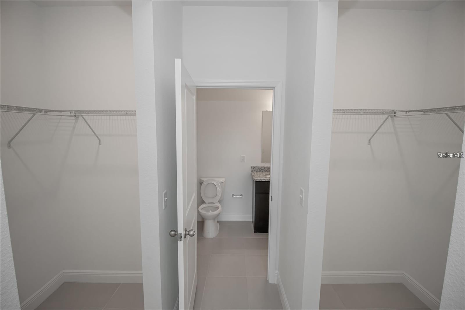 Image 33 of 40 For 5027 165th Street Road
