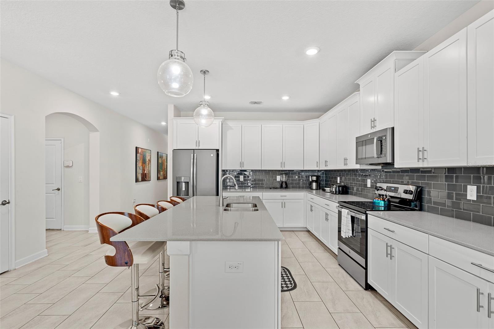 Image 7 of 47 For 1551 Flange Drive