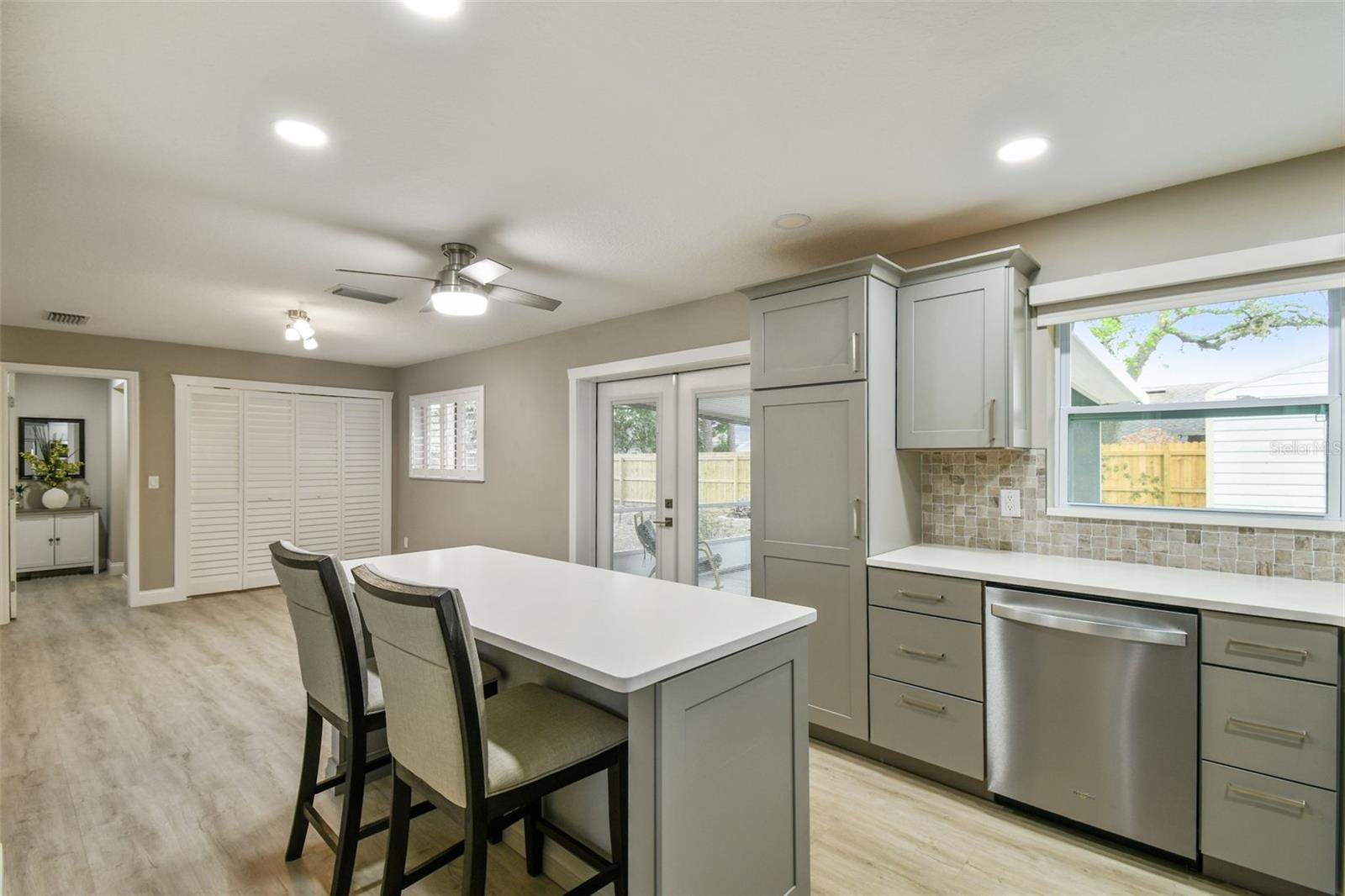 Image 10 of 73 For 1514 Pelican Street