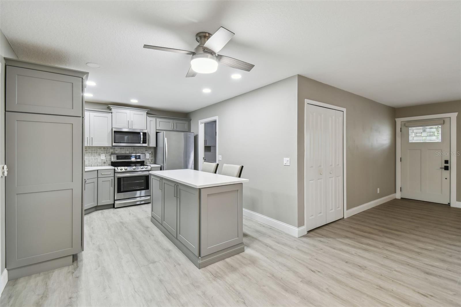 Image 12 of 73 For 1514 Pelican Street