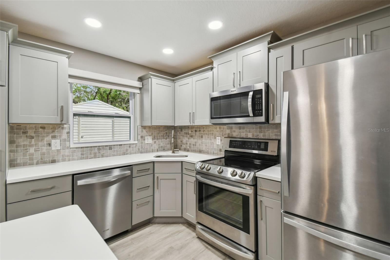 Image 4 of 73 For 1514 Pelican Street