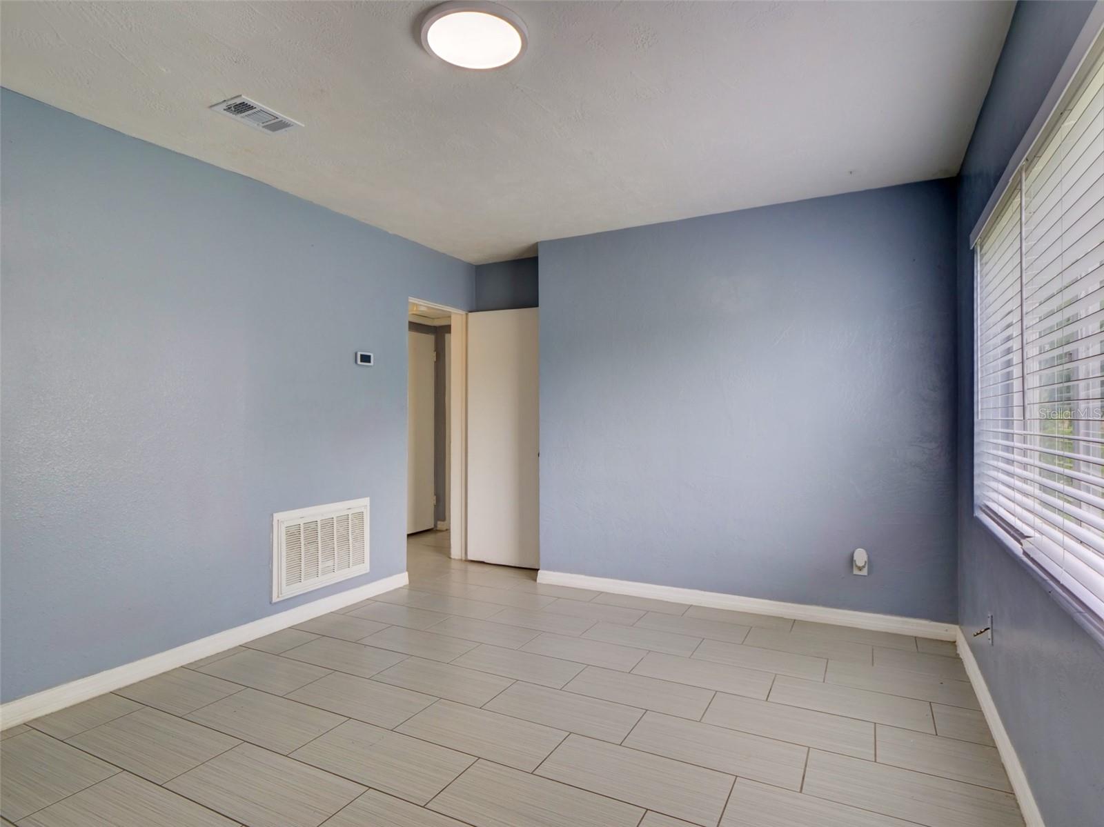Image 14 of 31 For 613 20th Street