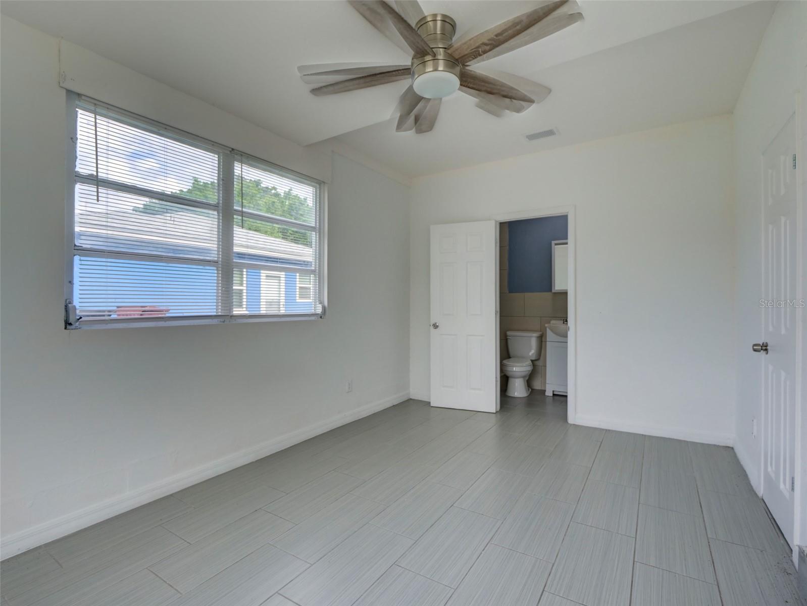 Image 16 of 31 For 613 20th Street