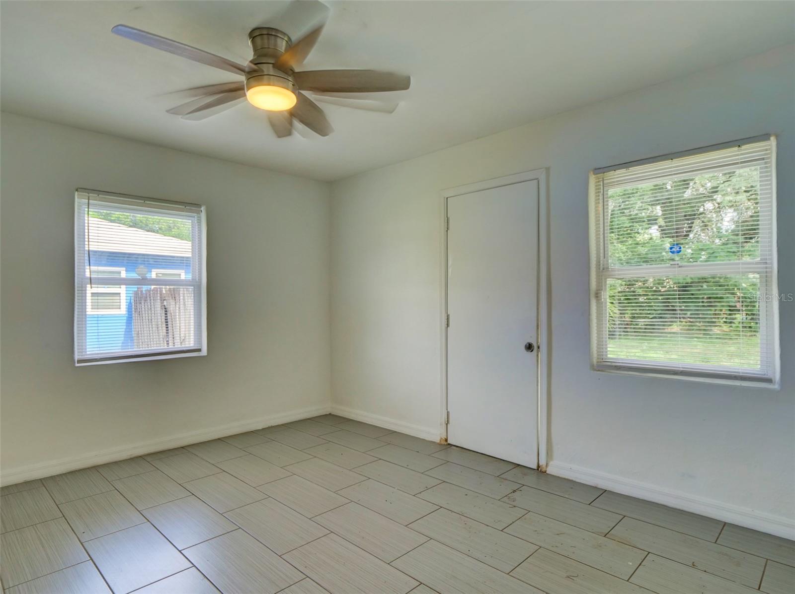 Image 17 of 31 For 613 20th Street