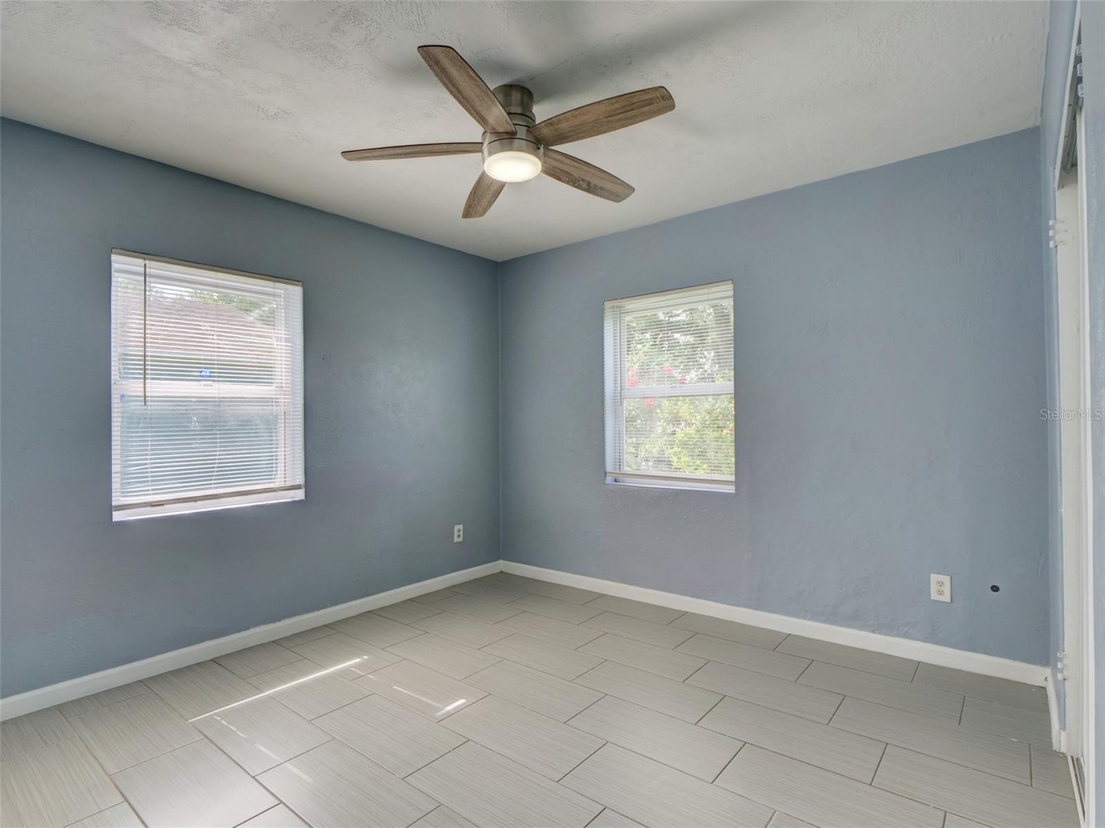 Image 21 of 31 For 613 20th Street