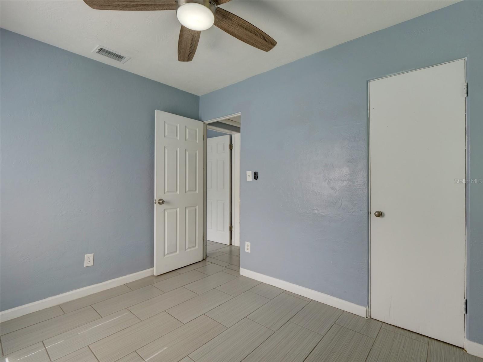 Image 24 of 31 For 613 20th Street