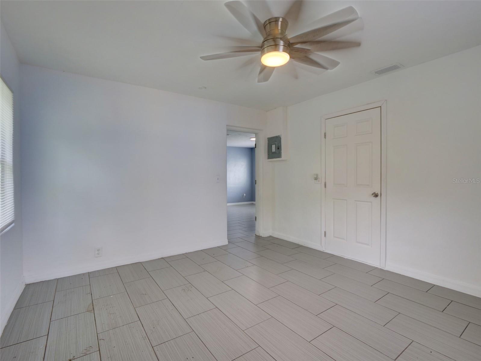 Image 26 of 31 For 613 20th Street