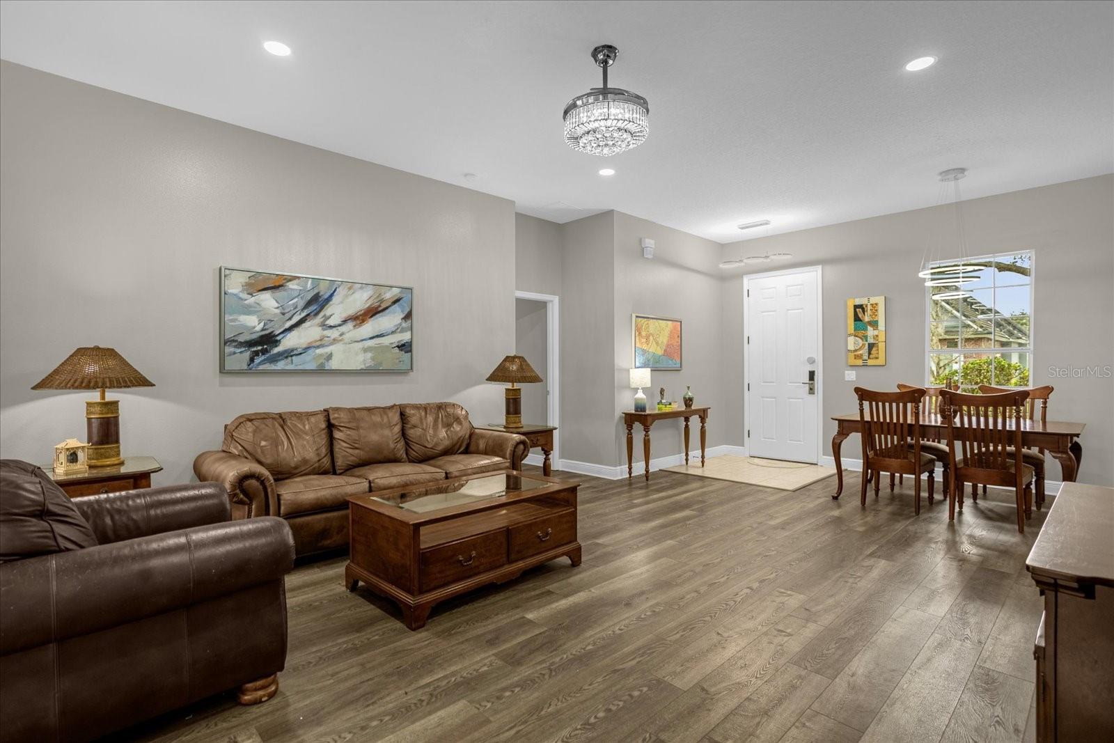 Image 4 of 39 For 7401 Astina Street