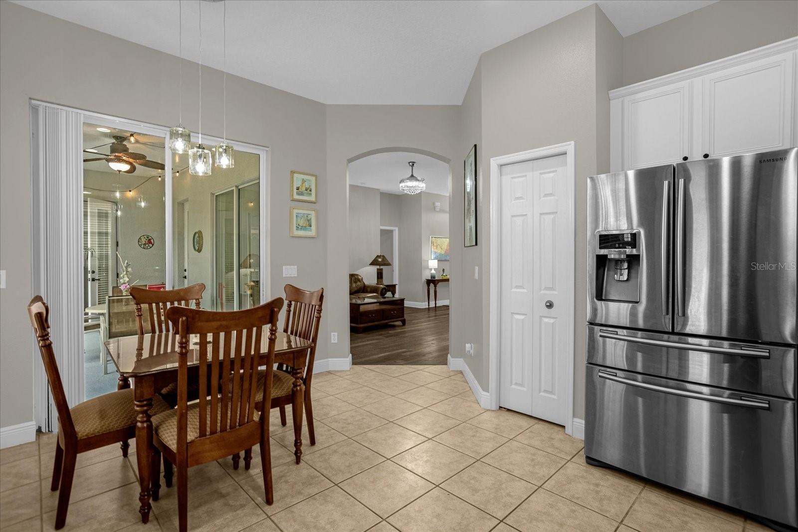 Image 8 of 39 For 7401 Astina Street