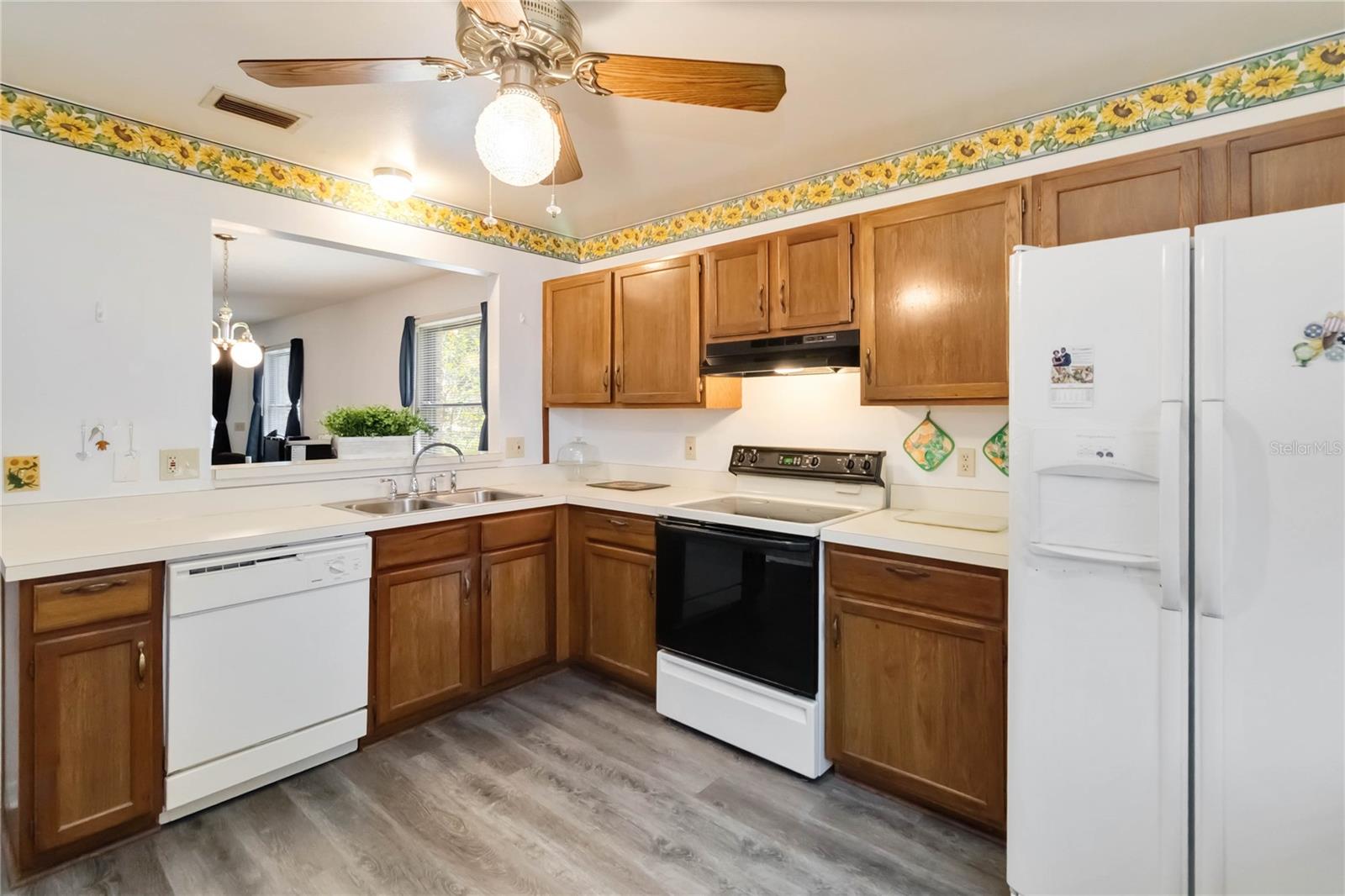 Image 11 of 33 For 1148 Monroe Avenue