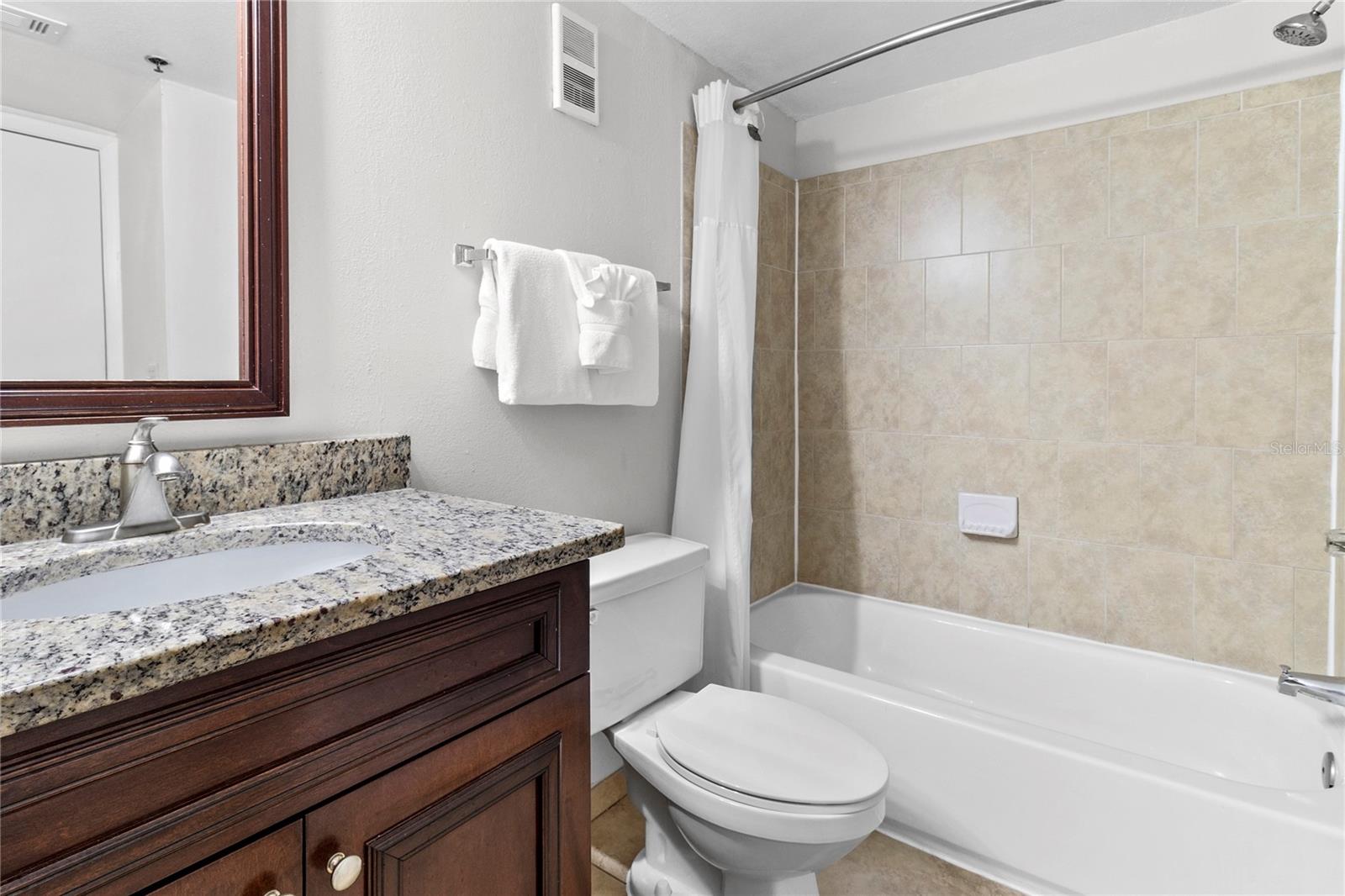 Image 15 of 19 For 6403 Parc Corniche Drive #4204