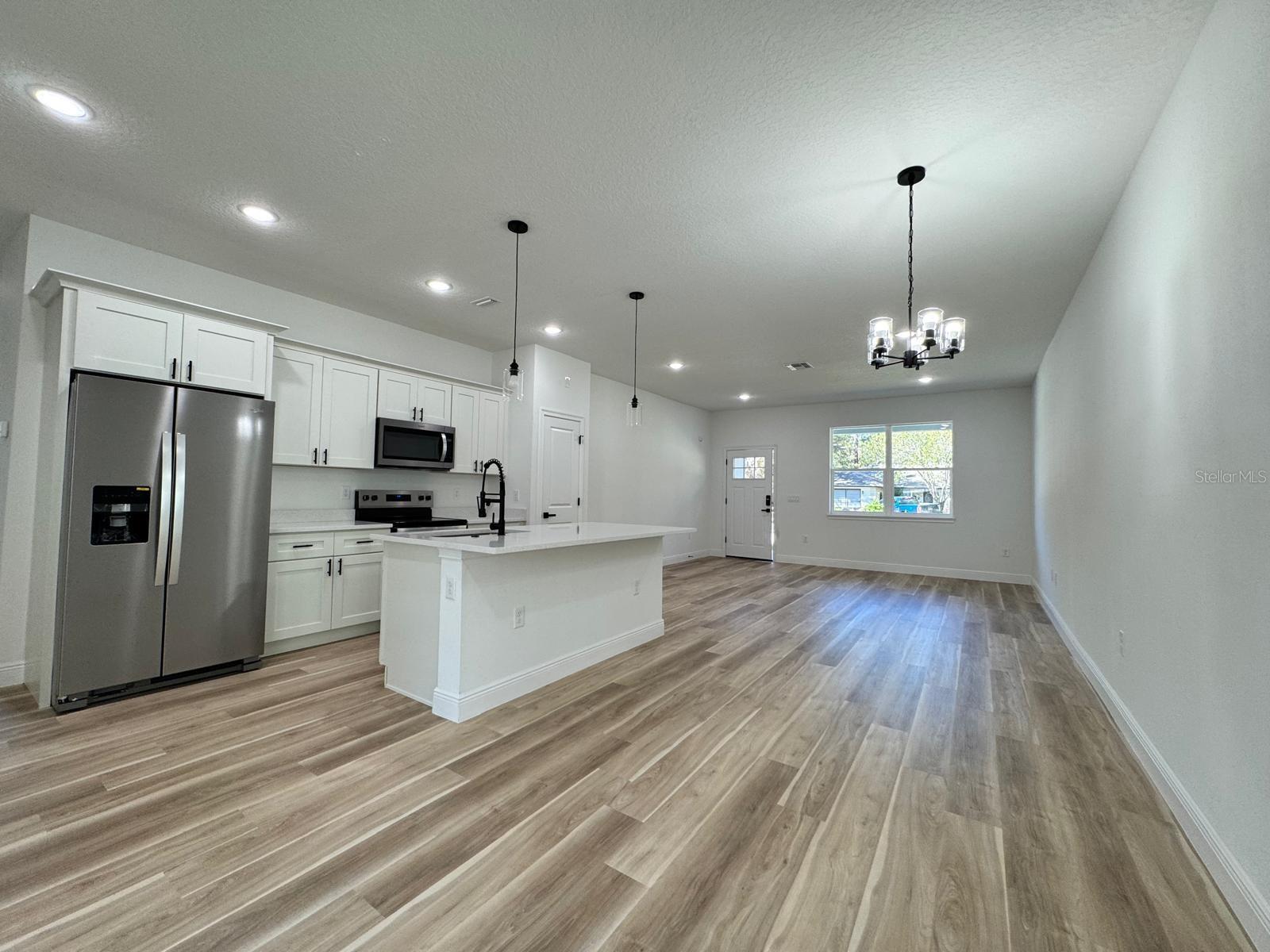 Image 5 of 25 For 8419 Saxon Way