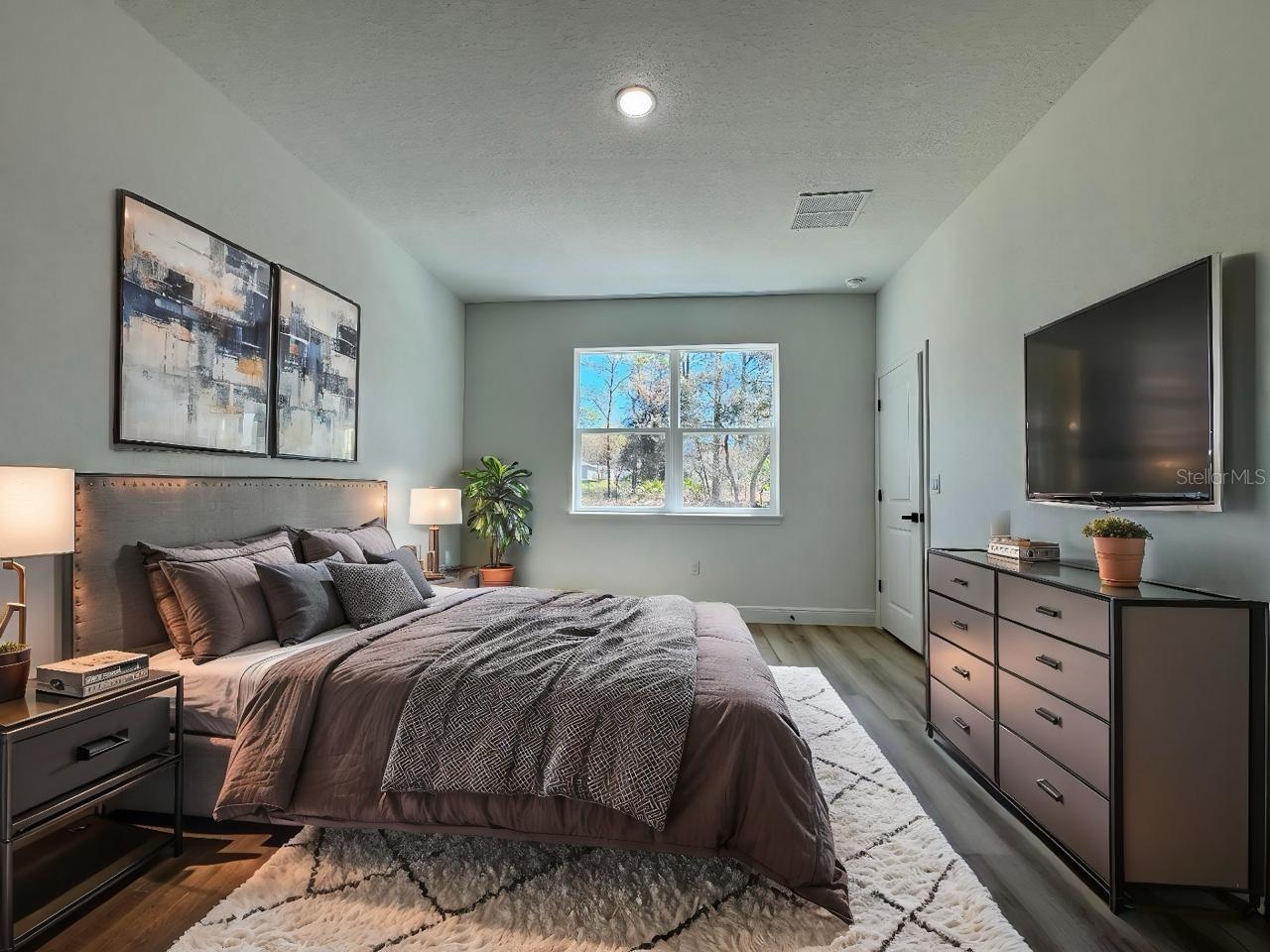 Listing photo id 11 for 7185 Tallwood Drive