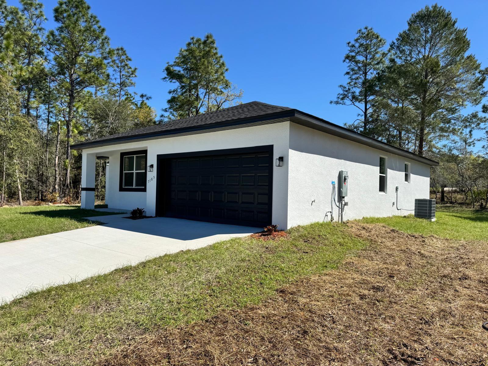 Listing photo id 0 for 7185 Tallwood Drive