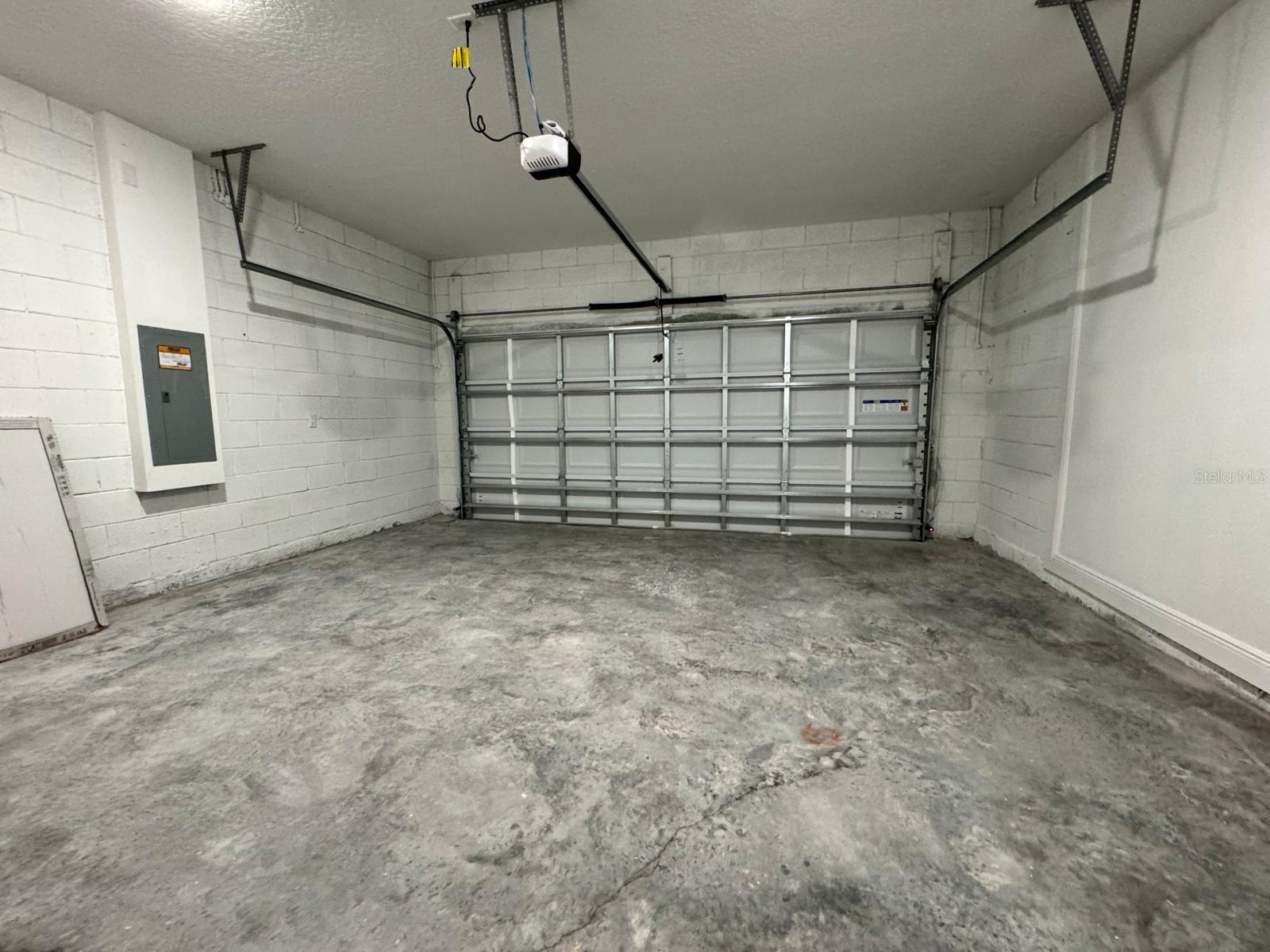 Listing photo id 20 for 7185 Tallwood Drive