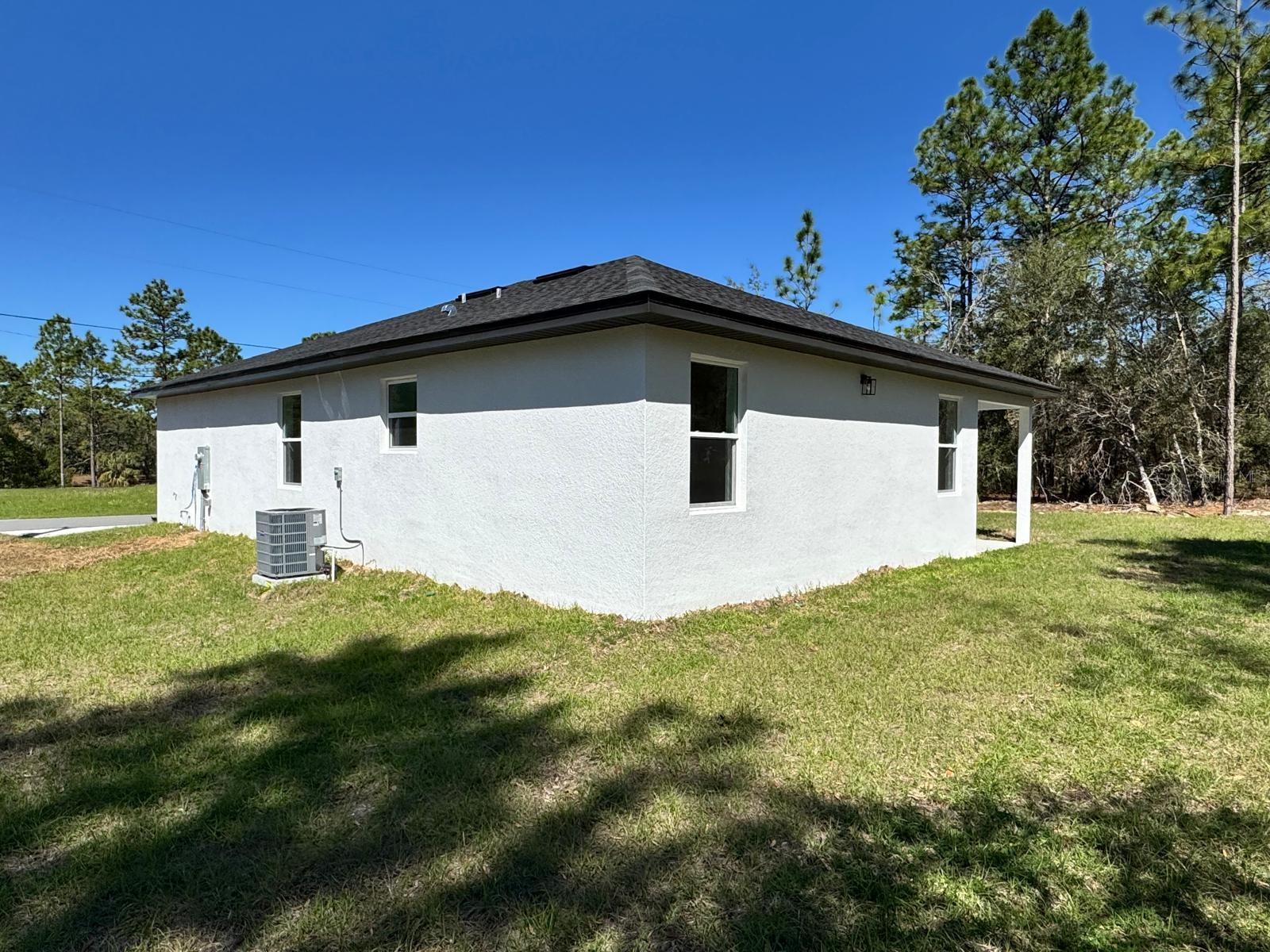 Listing photo id 23 for 7185 Tallwood Drive