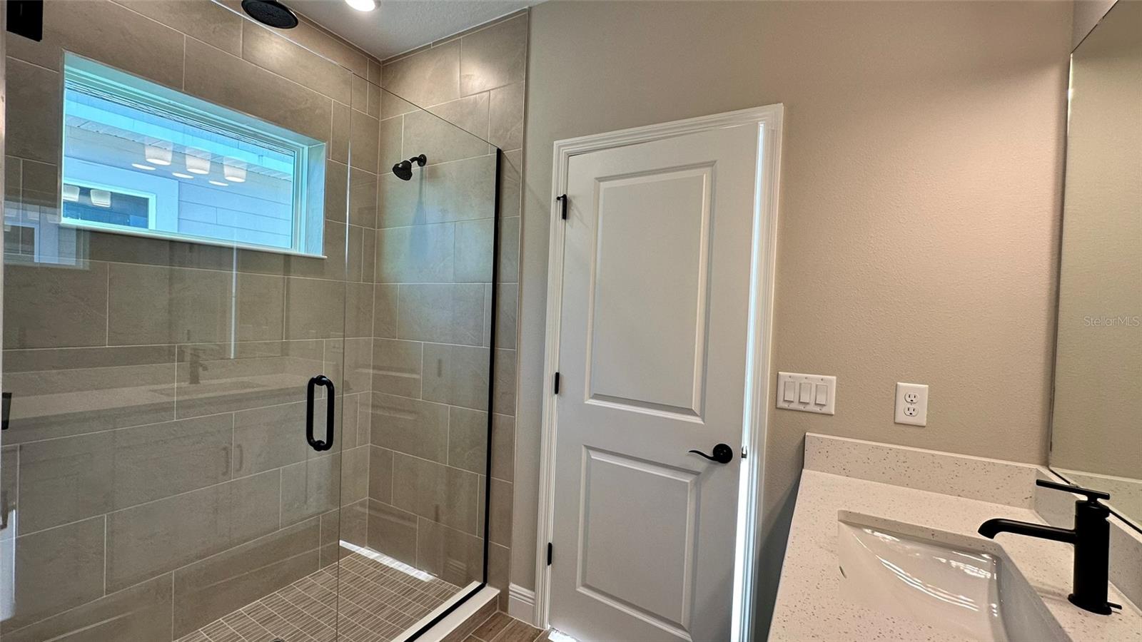Image 41 of 42 For 13127 Calming Breeze Way